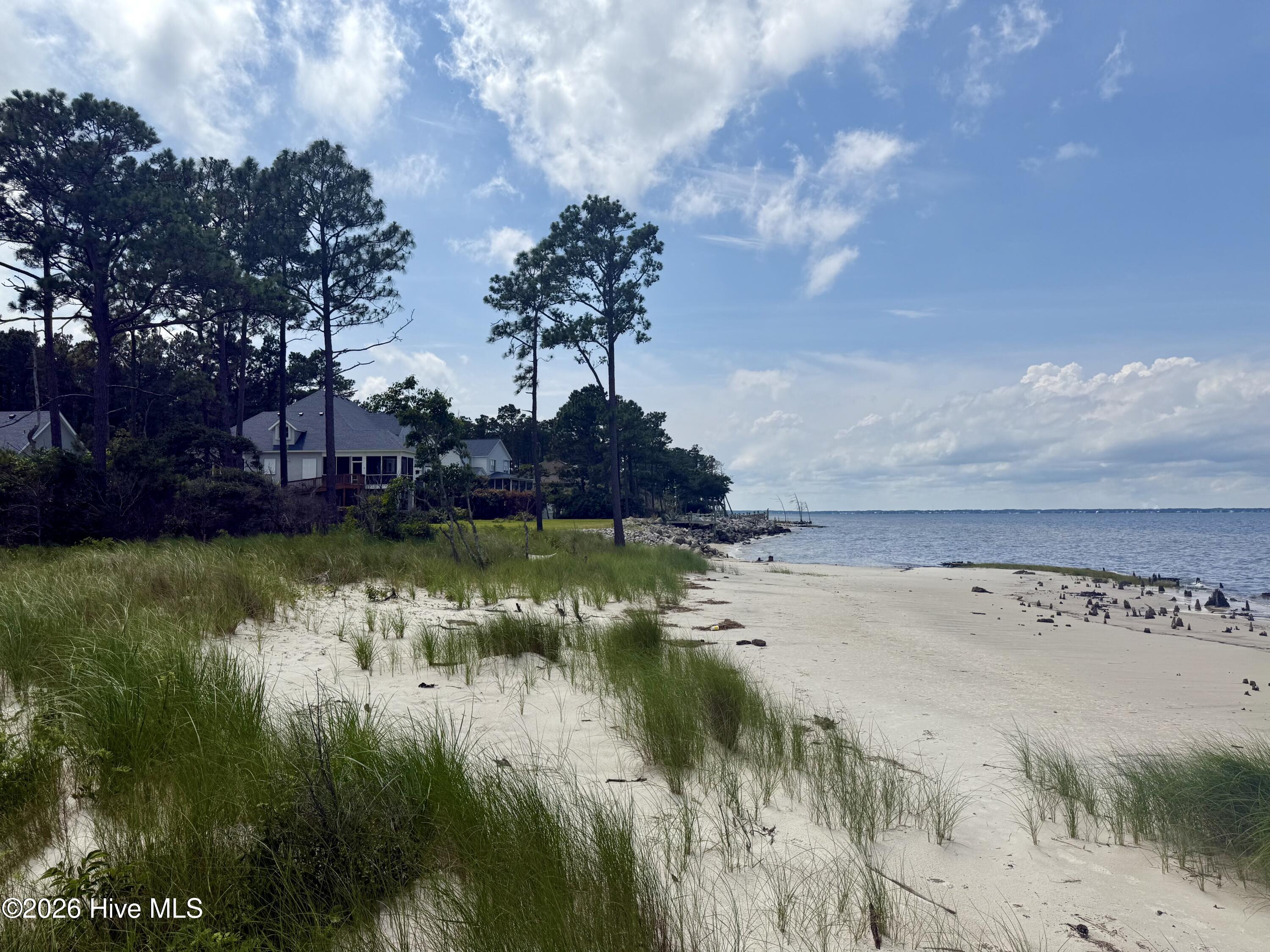 558 Sandy Point 