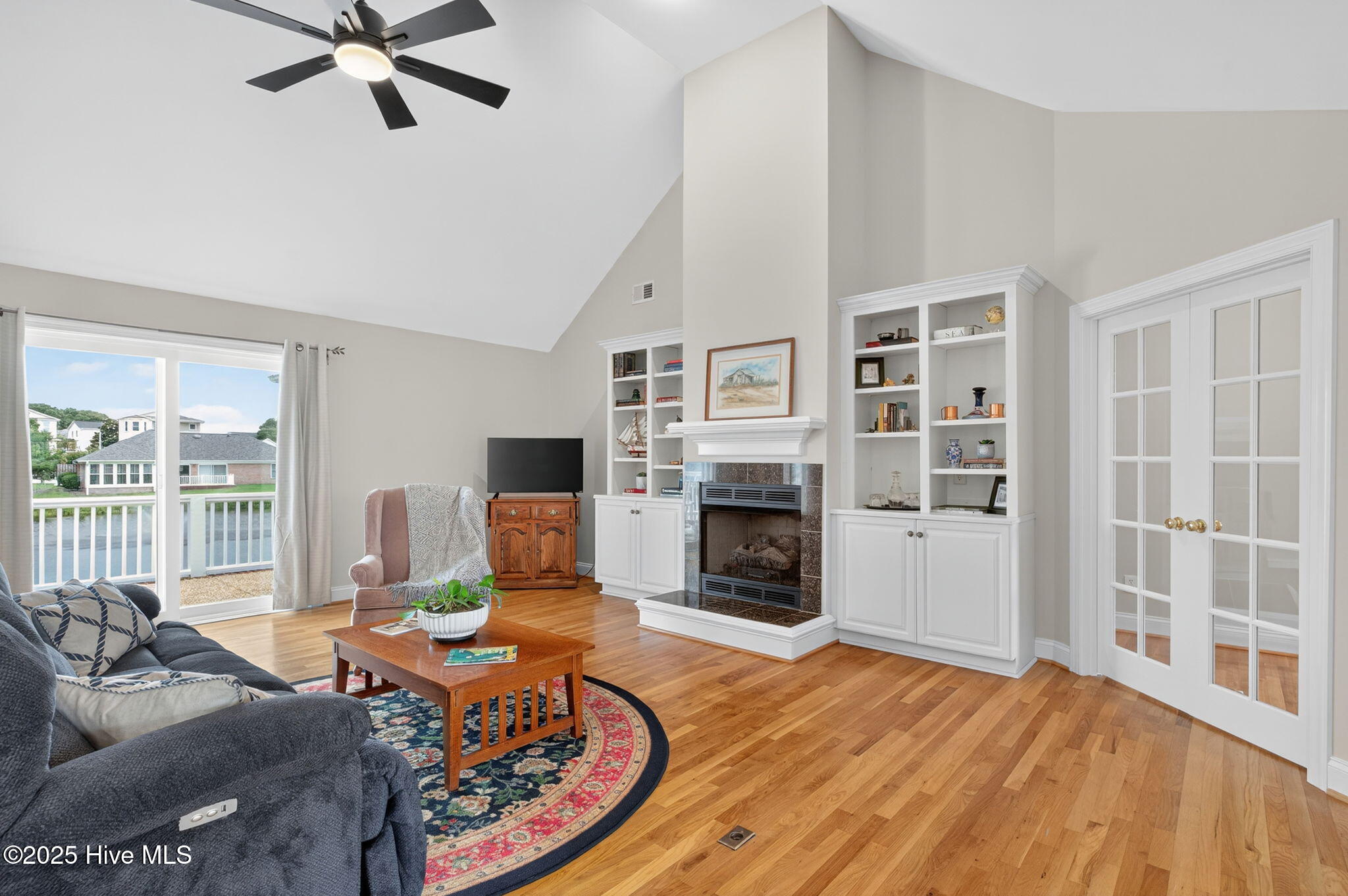 512 Shell Drive, Kure Beach, NC 28449 – photo 12: Fireplace