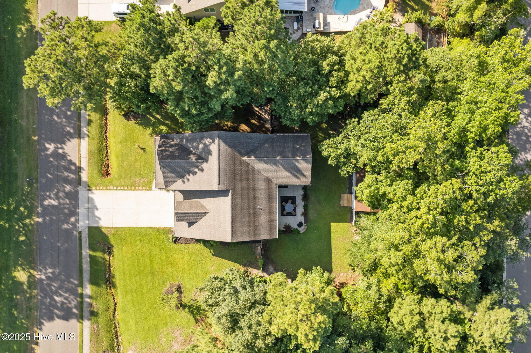 100521115 | Photo 64