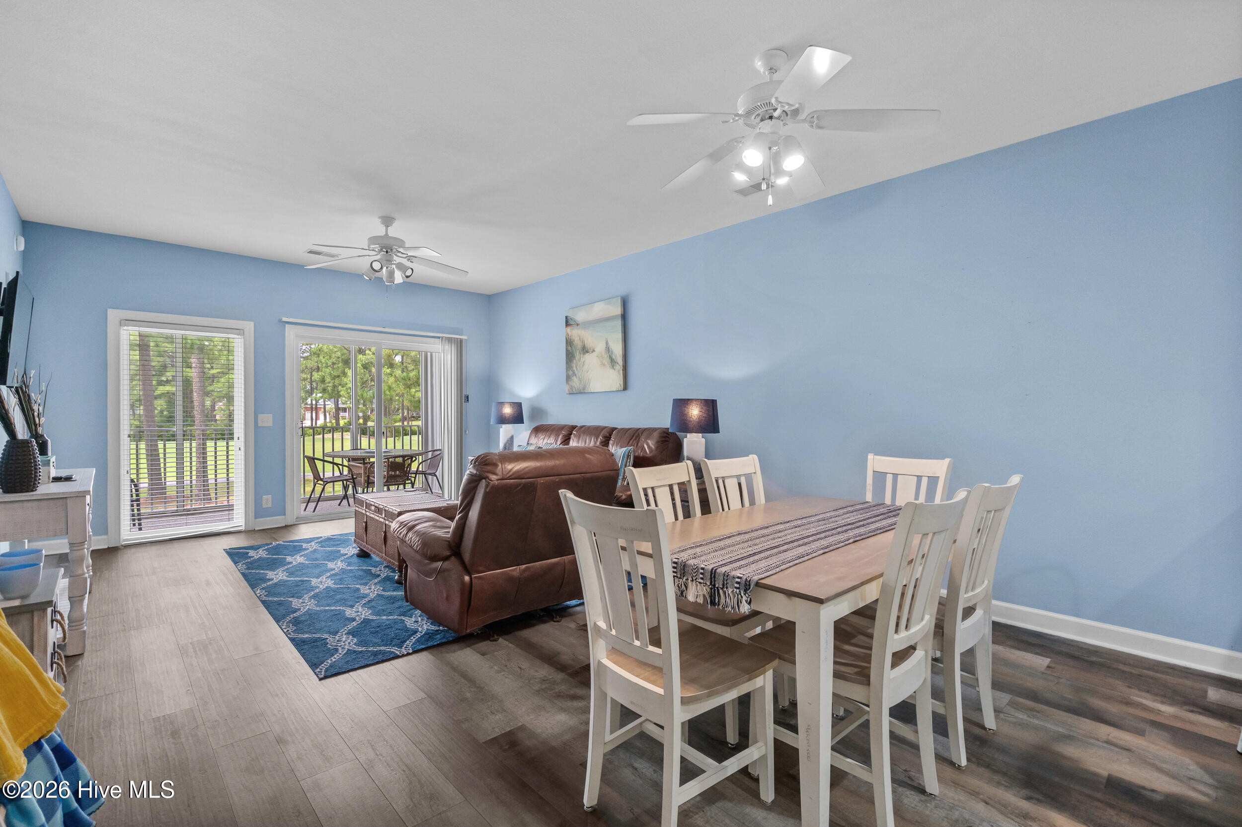 100563940 | Photo 13