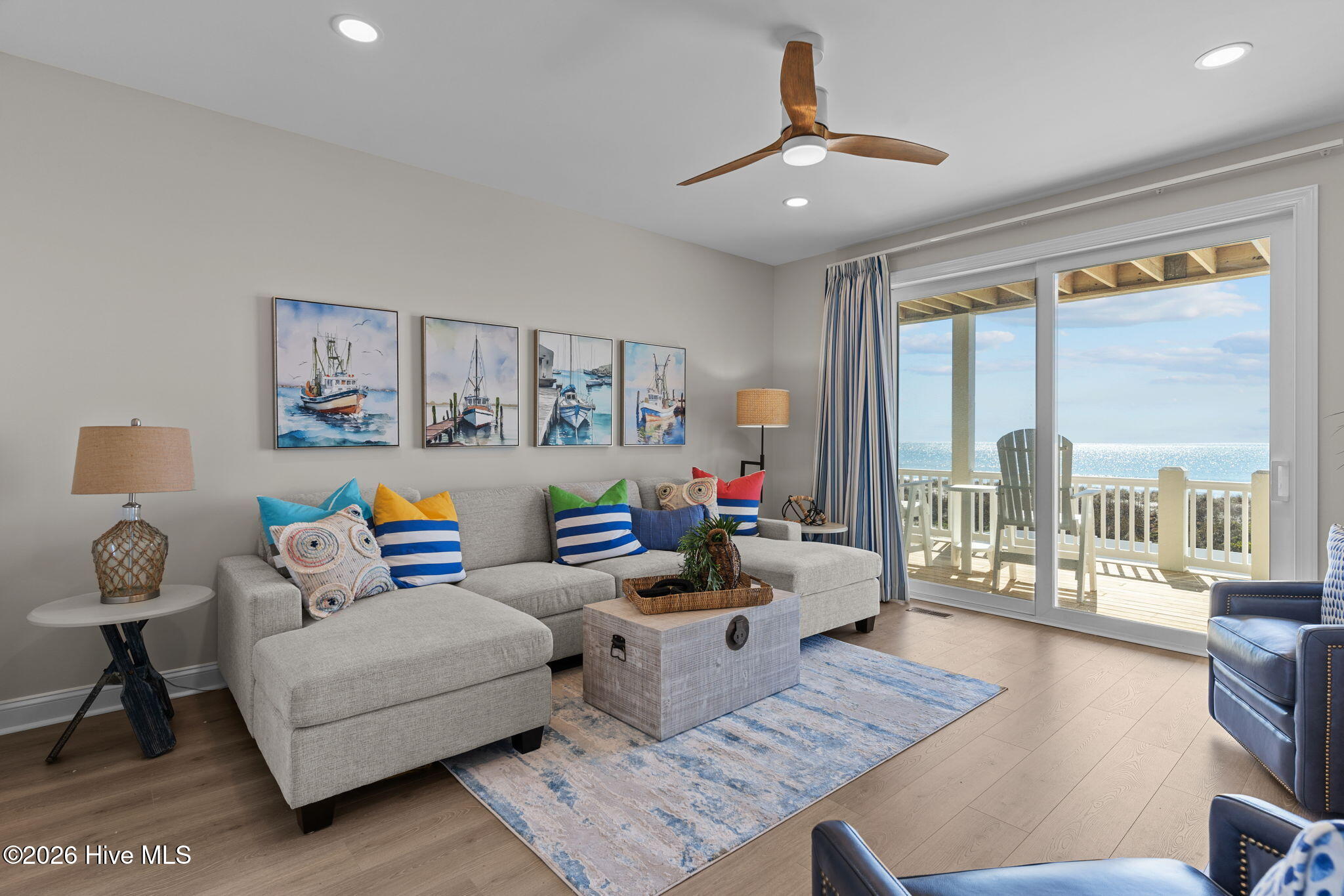 100554783 | Photo 23