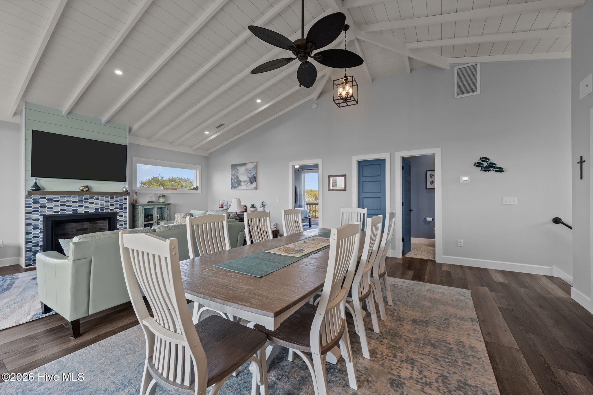 1207 S Topsail Drive, Surf City, NC, 28445