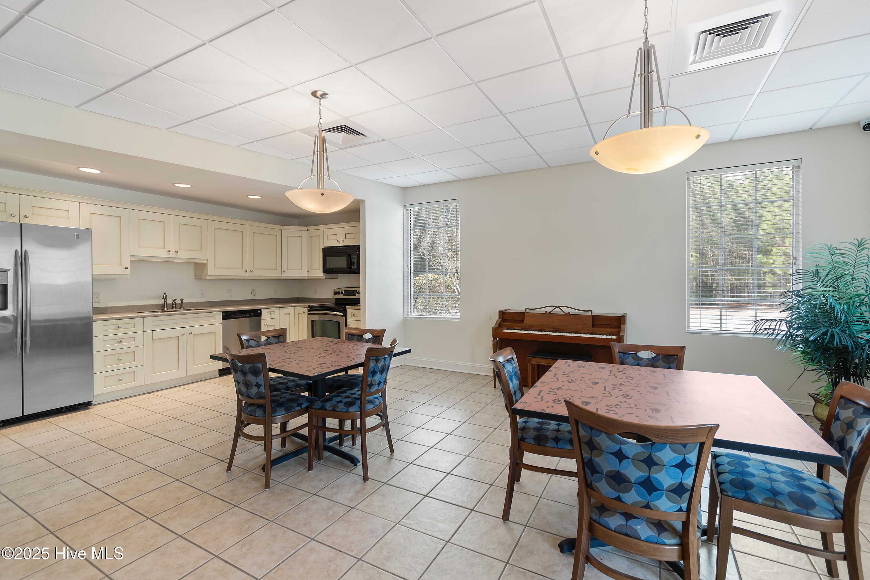 100491717 | Photo 69