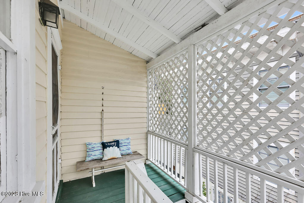 100544727 | Photo 34