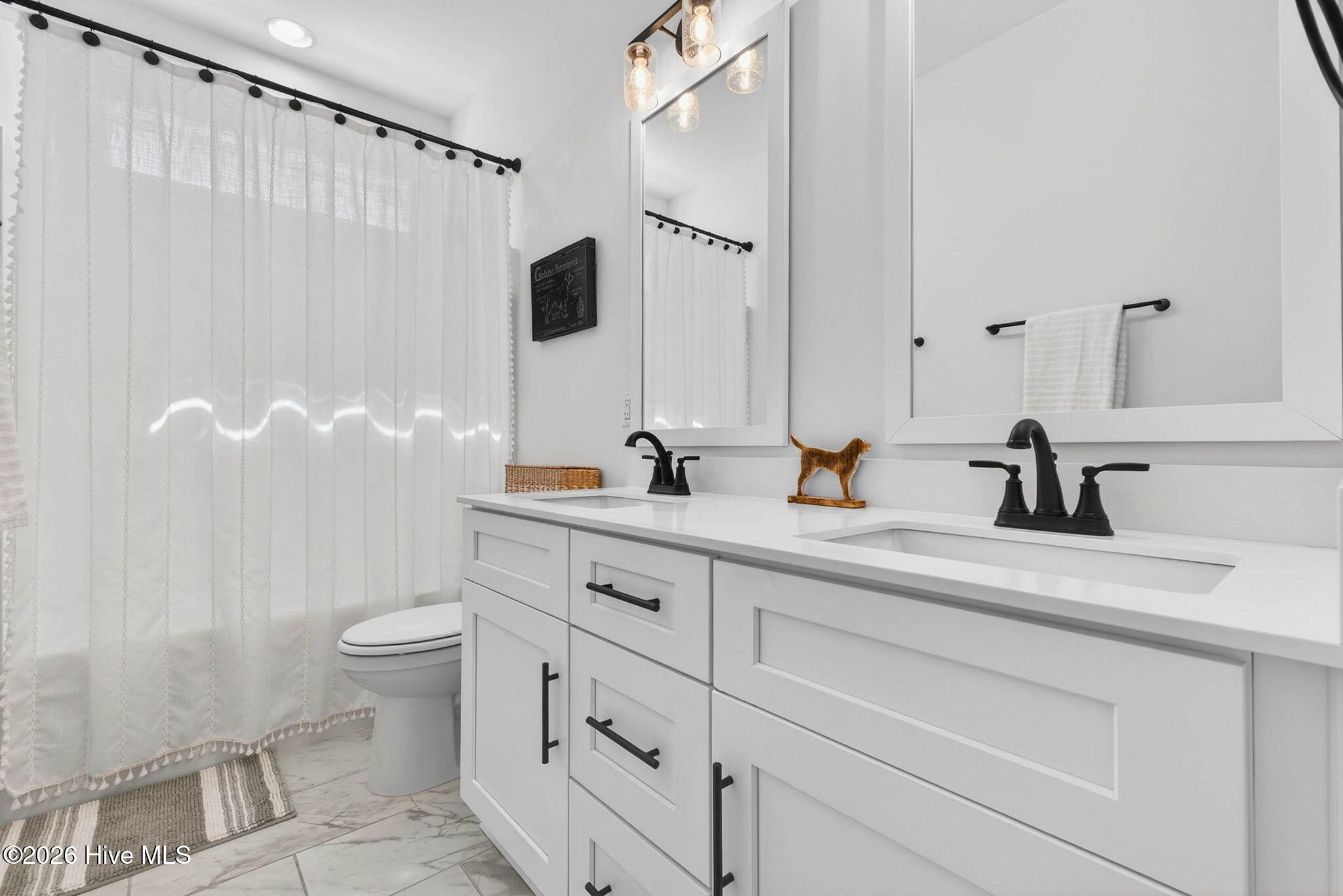 100561272 | Photo 29