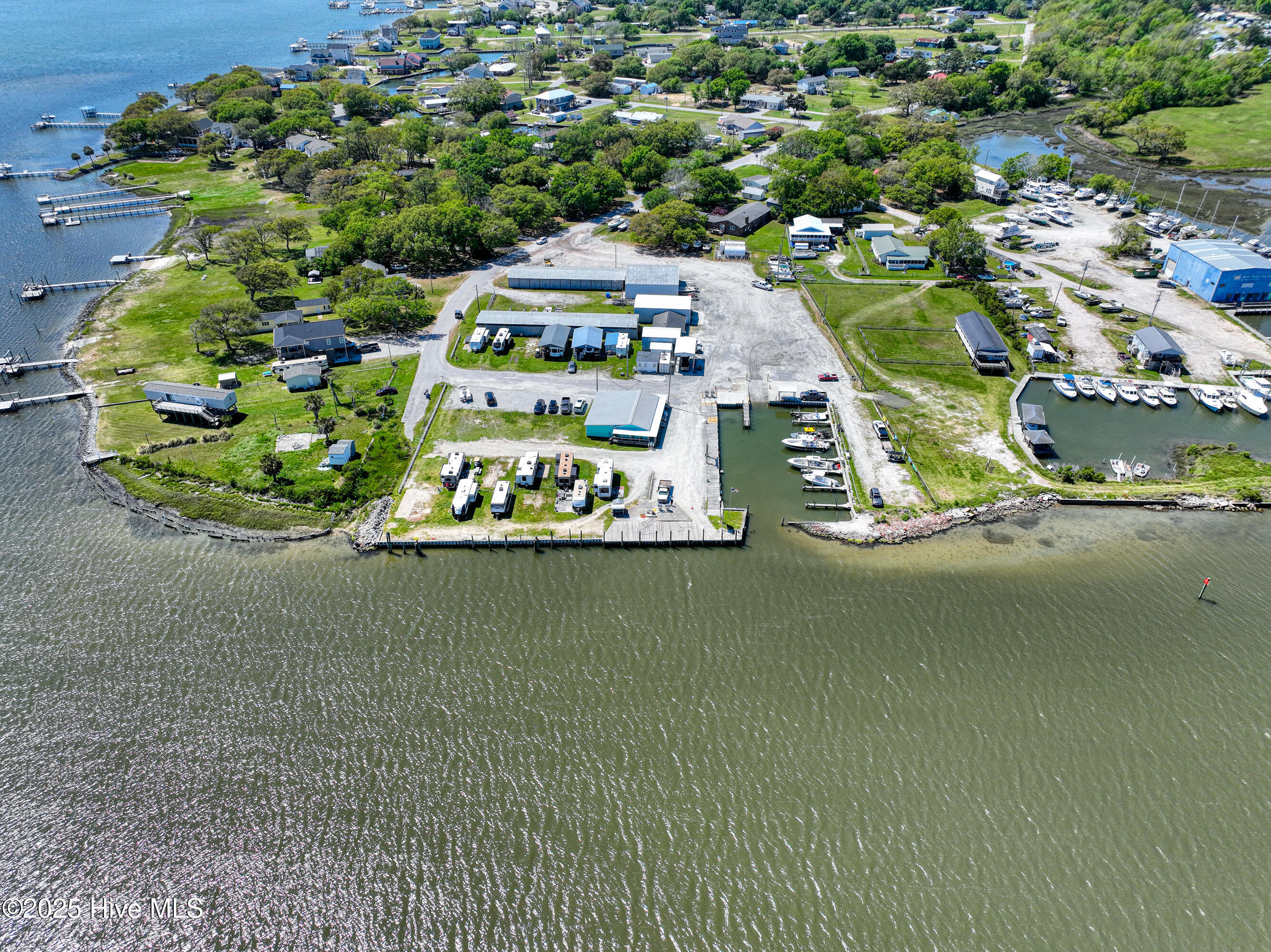 100517629 | Photo 24