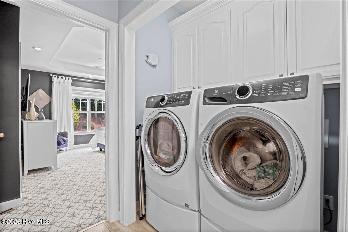 33-104 Oxford Dr-33