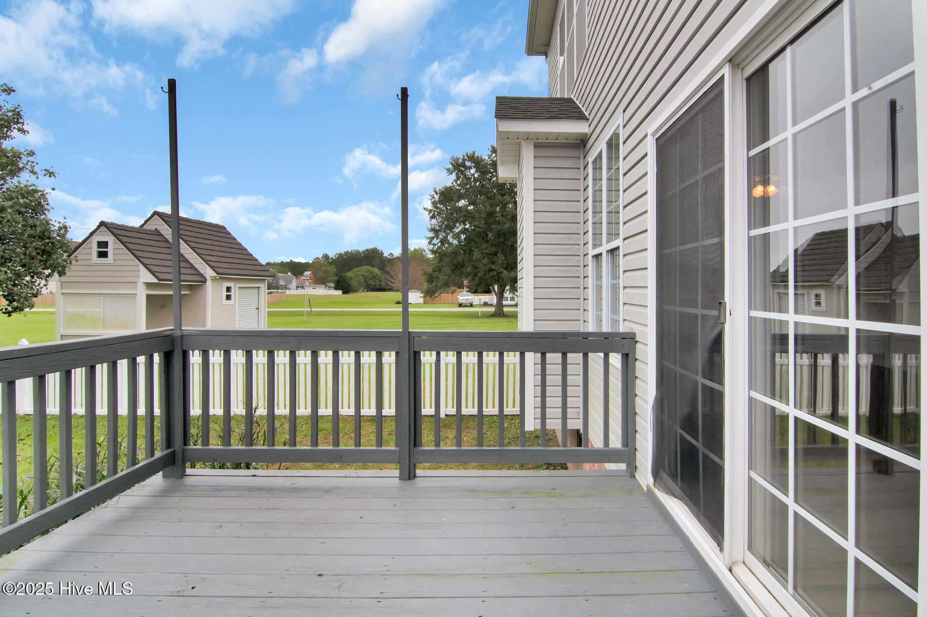 100536768 | Photo 27