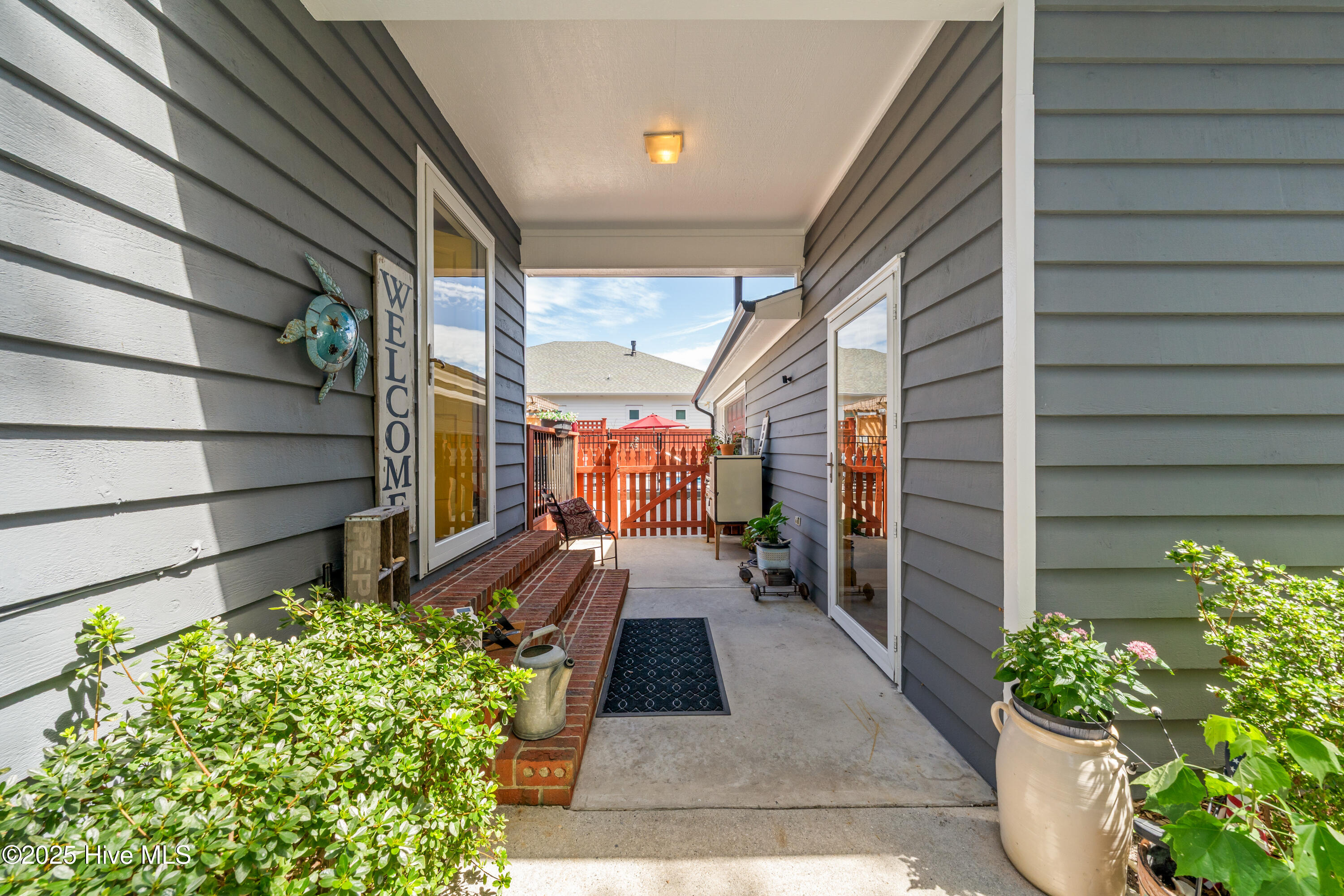 100557788 | Photo 36