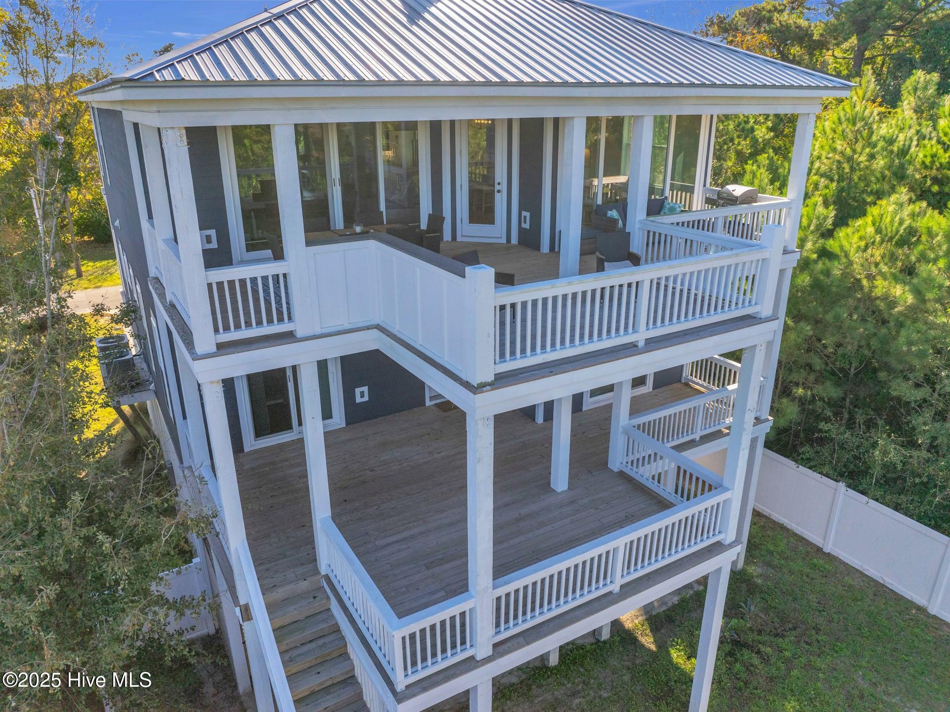 100539470 | Photo 42