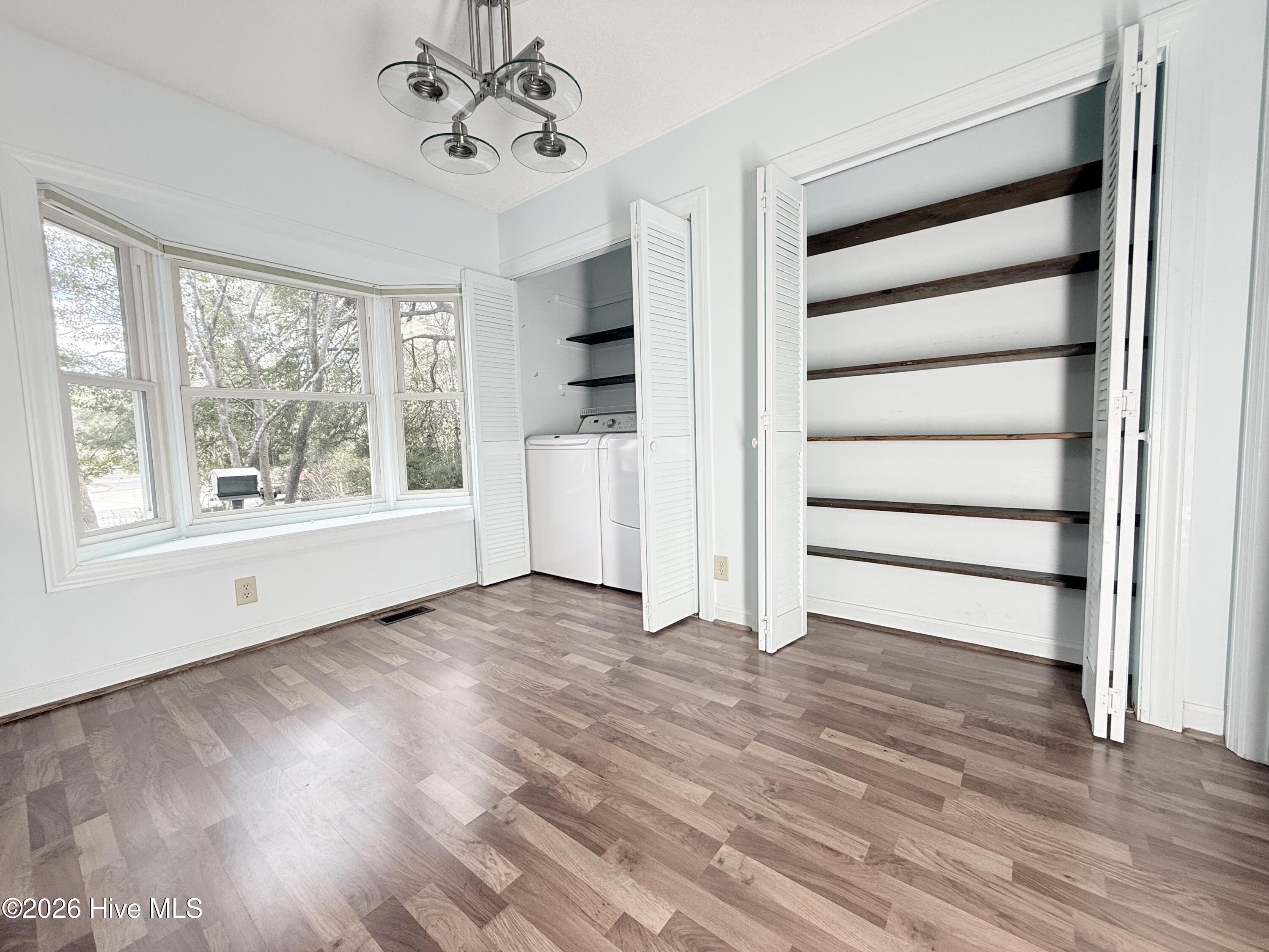 100554968 | Photo 12