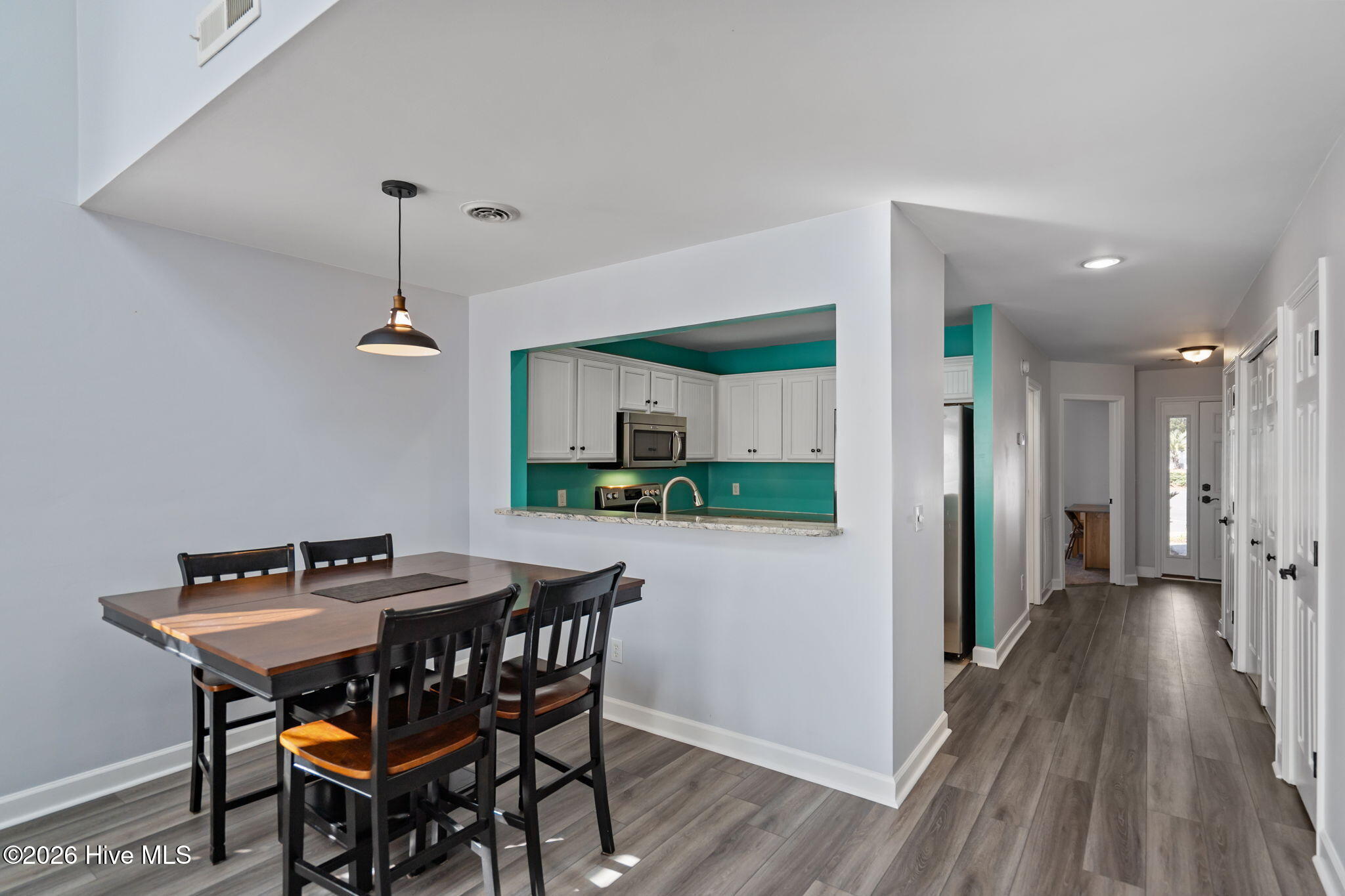 100558805 | Photo 20