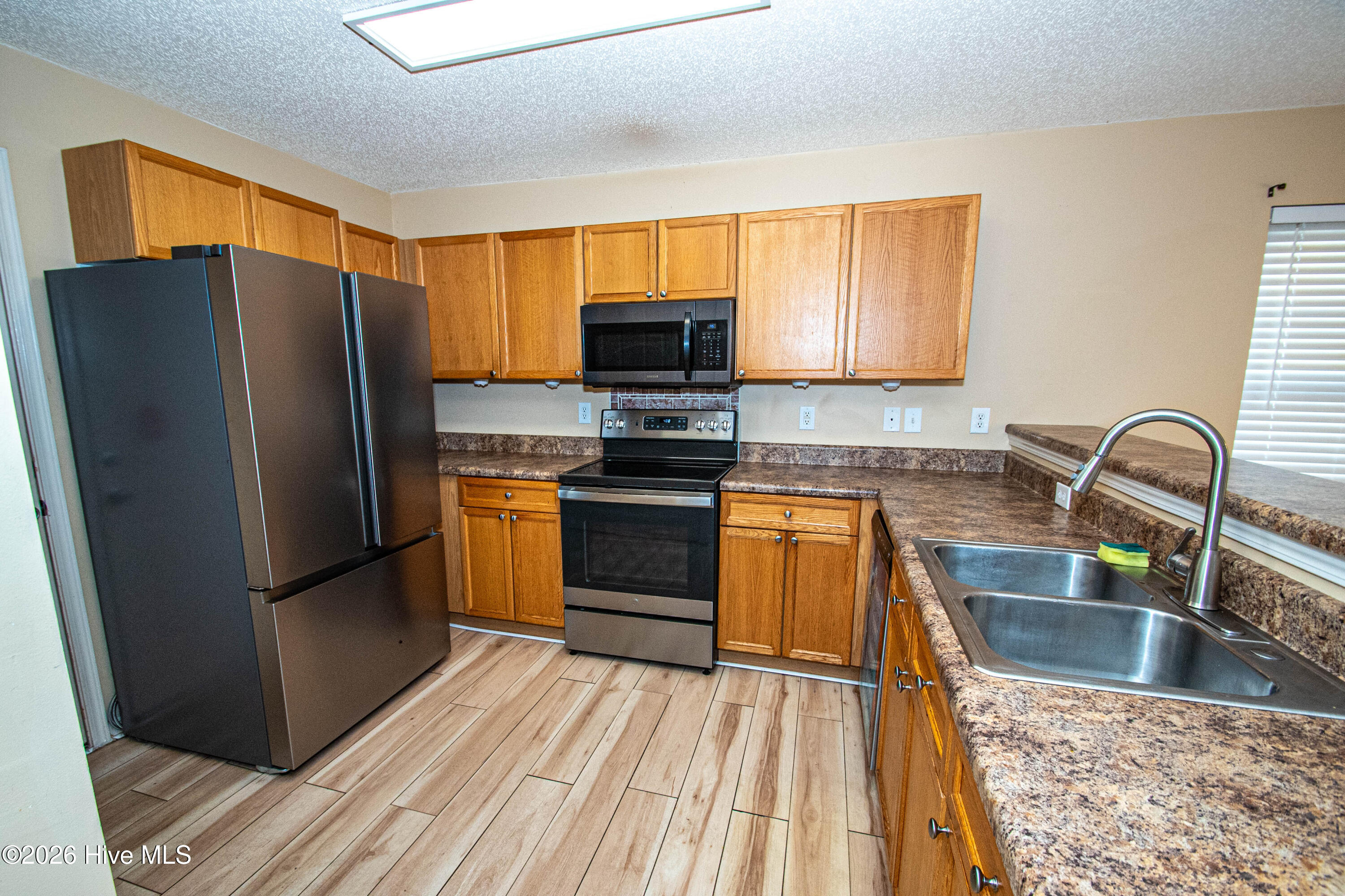 100567931 | Photo 28