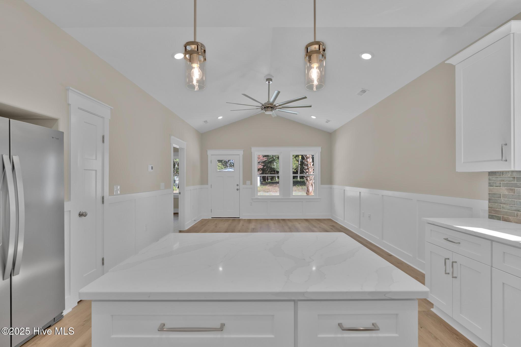 100527494 | Photo 10