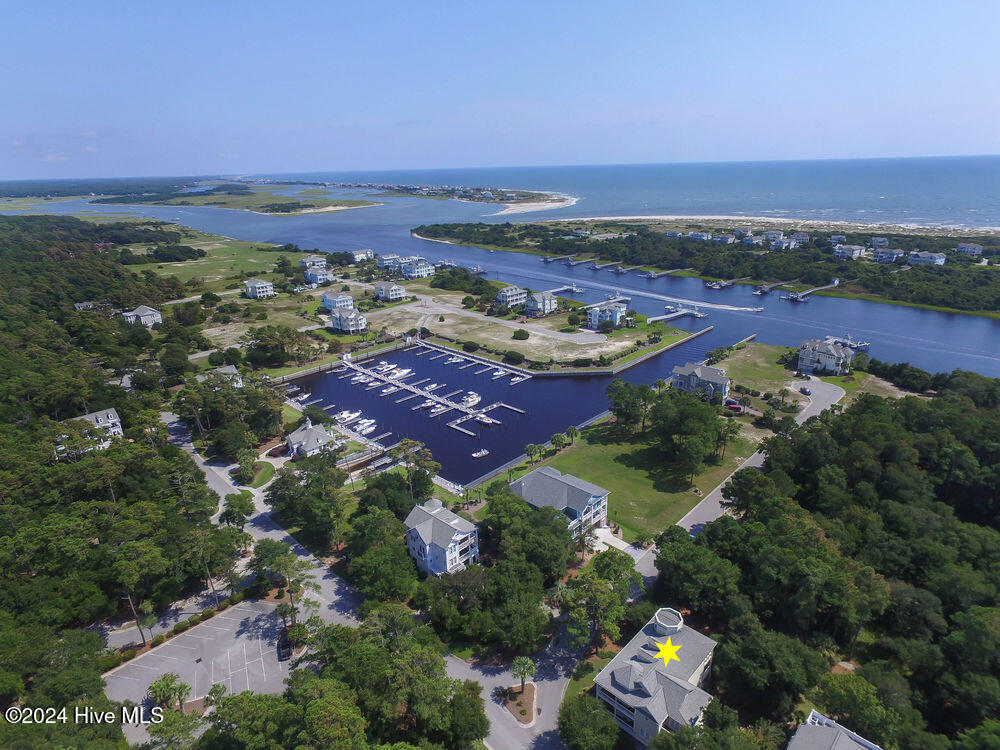 100548442 | Photo 21