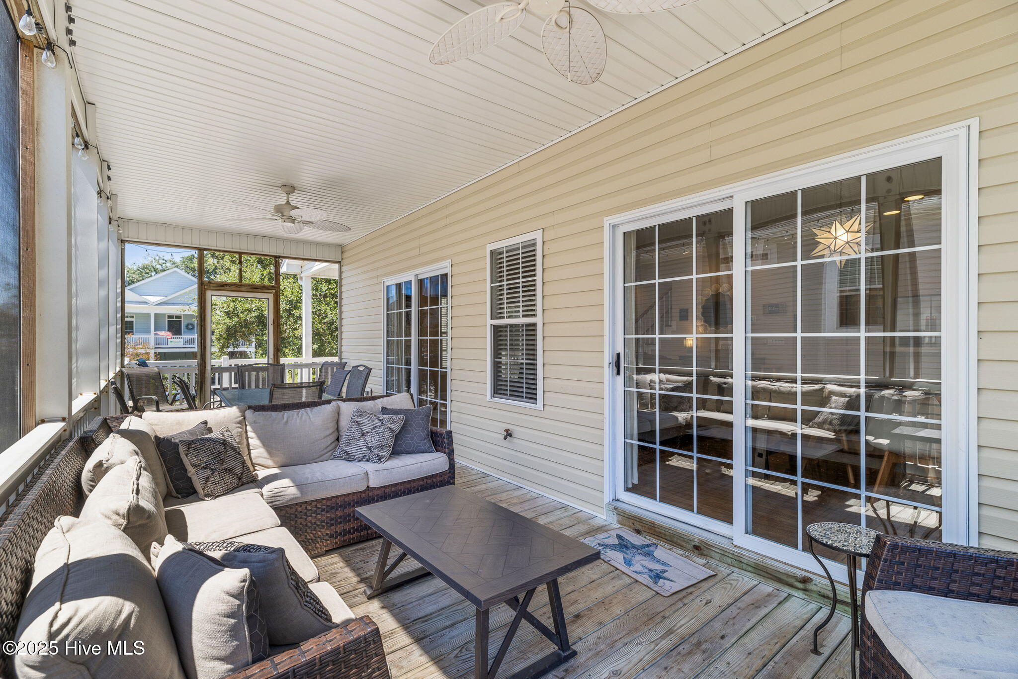 106 SE 44th Street, Oak Island, NC, 28465