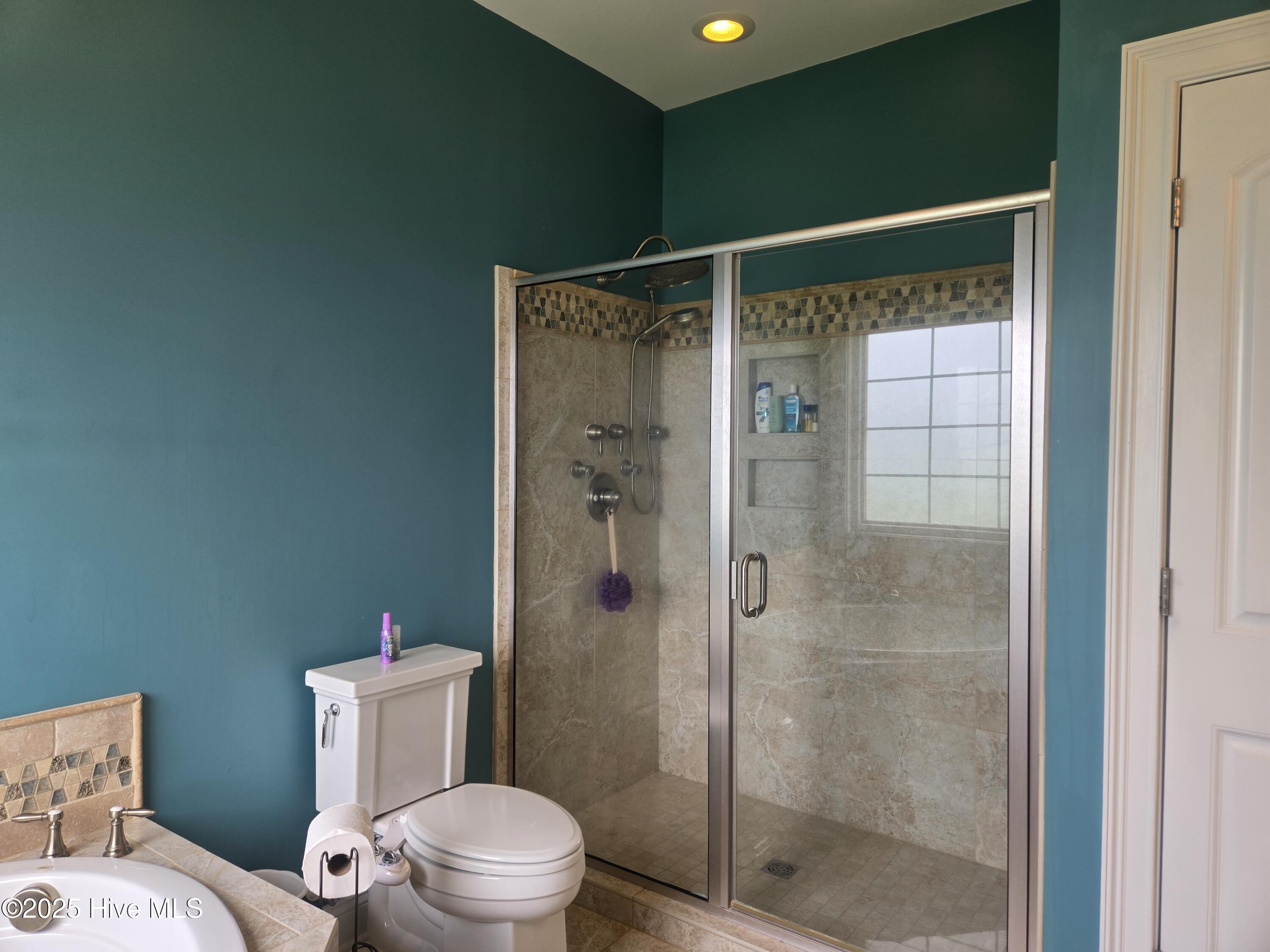 429 Live Oak Road,Newport