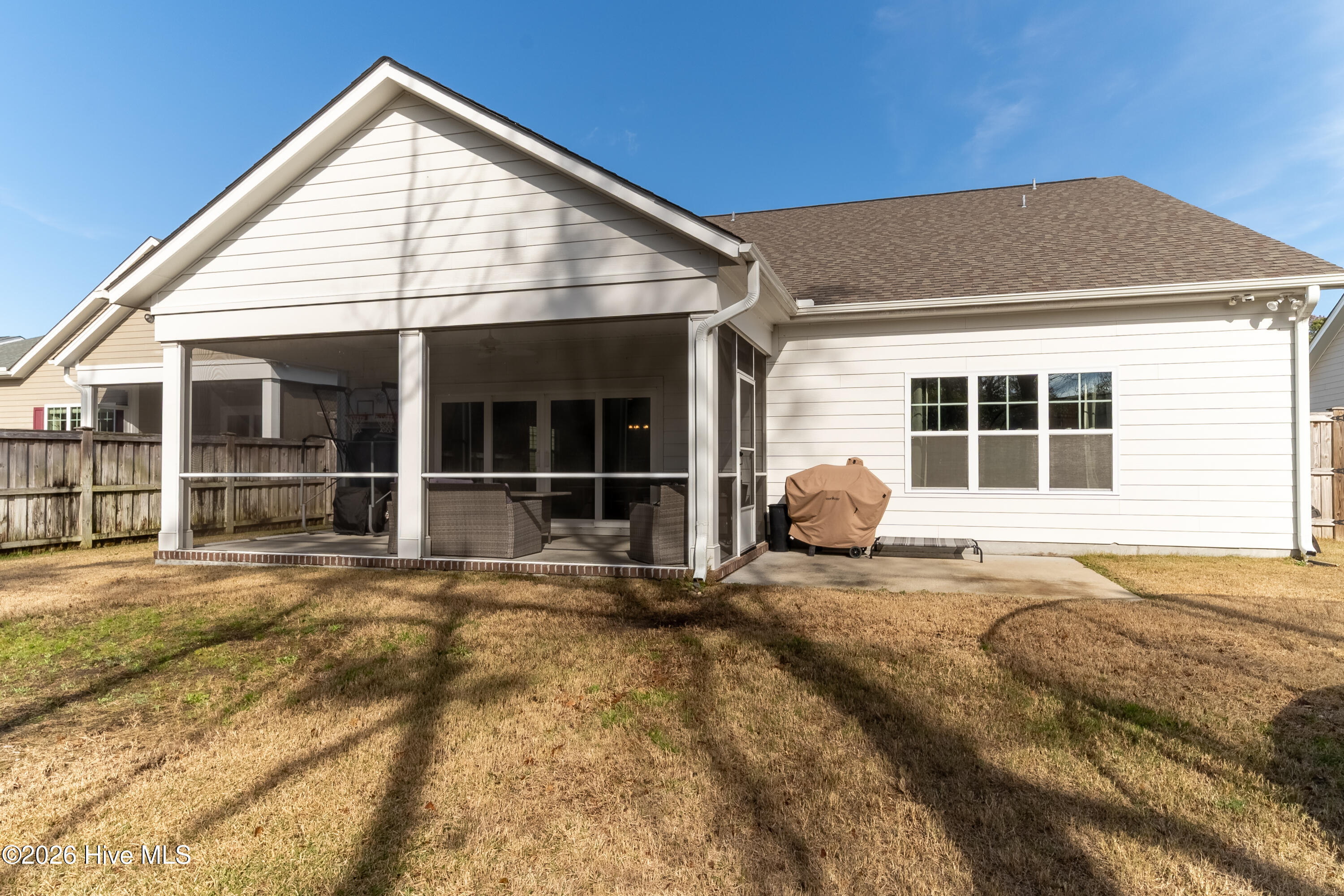 100549108 | Photo 48