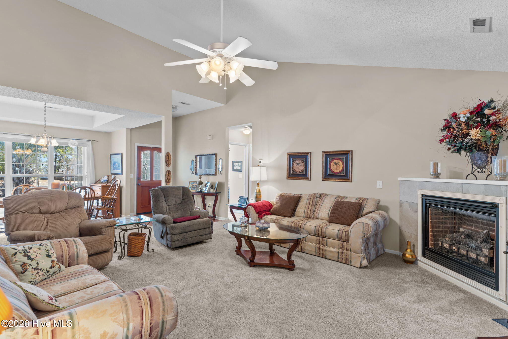 100550079 | Photo 23