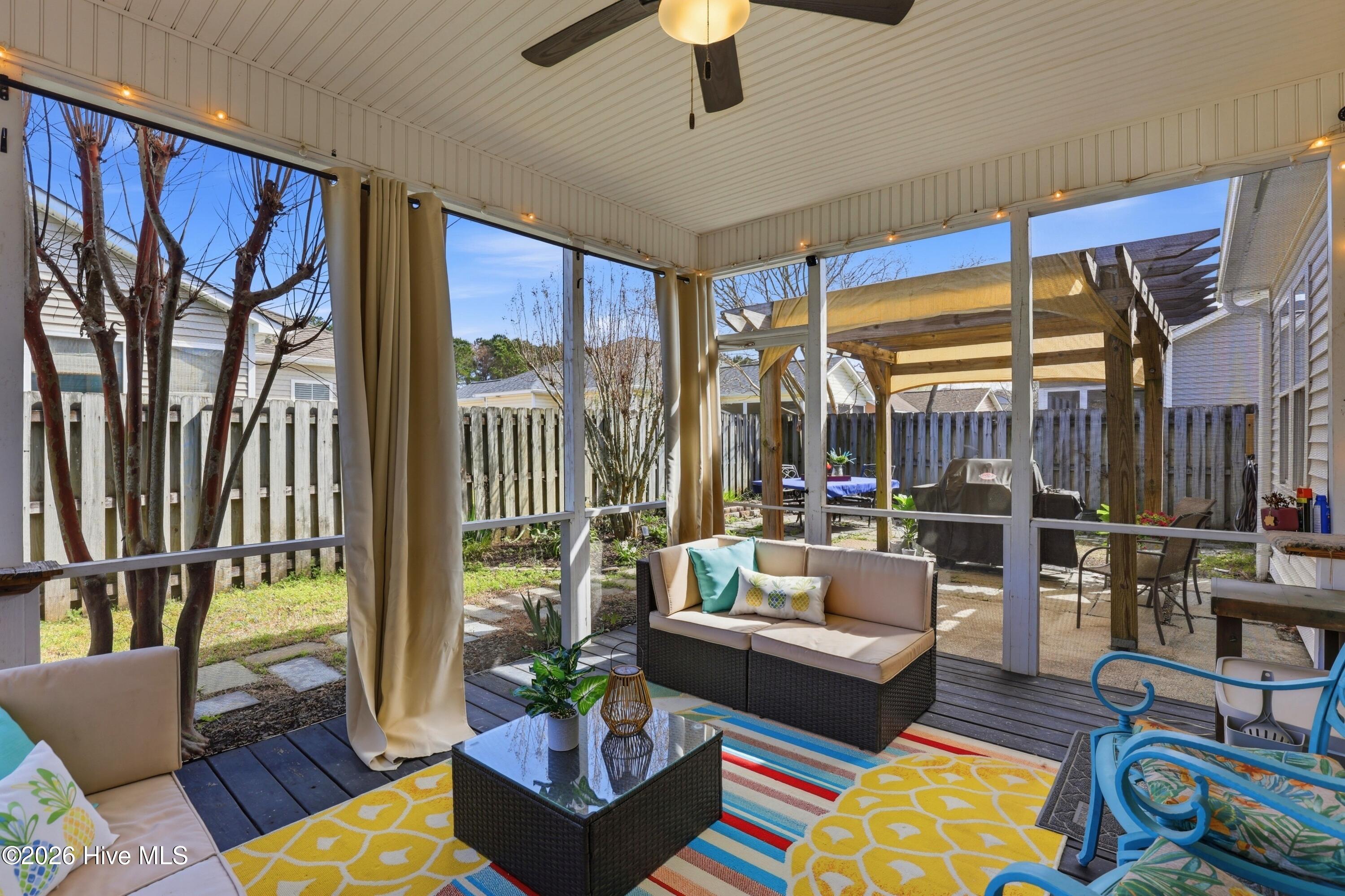 100560497 | Photo 34