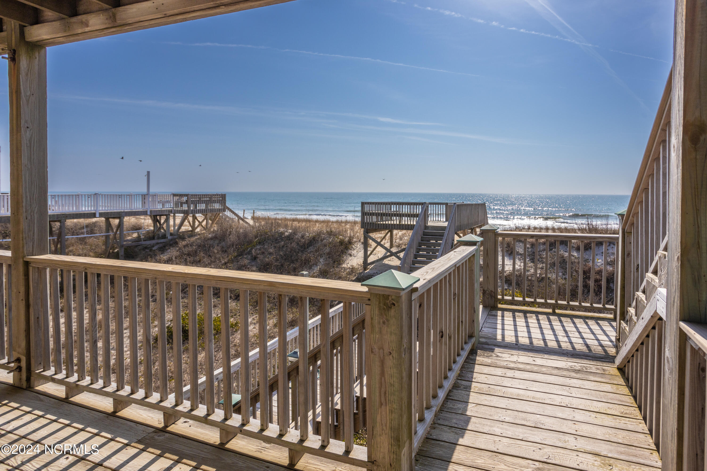 100569490 | Photo 42