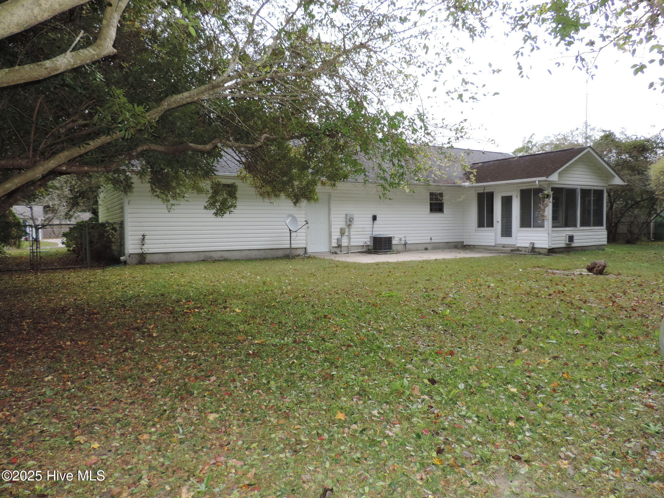 5801 County Line Road,New Bern