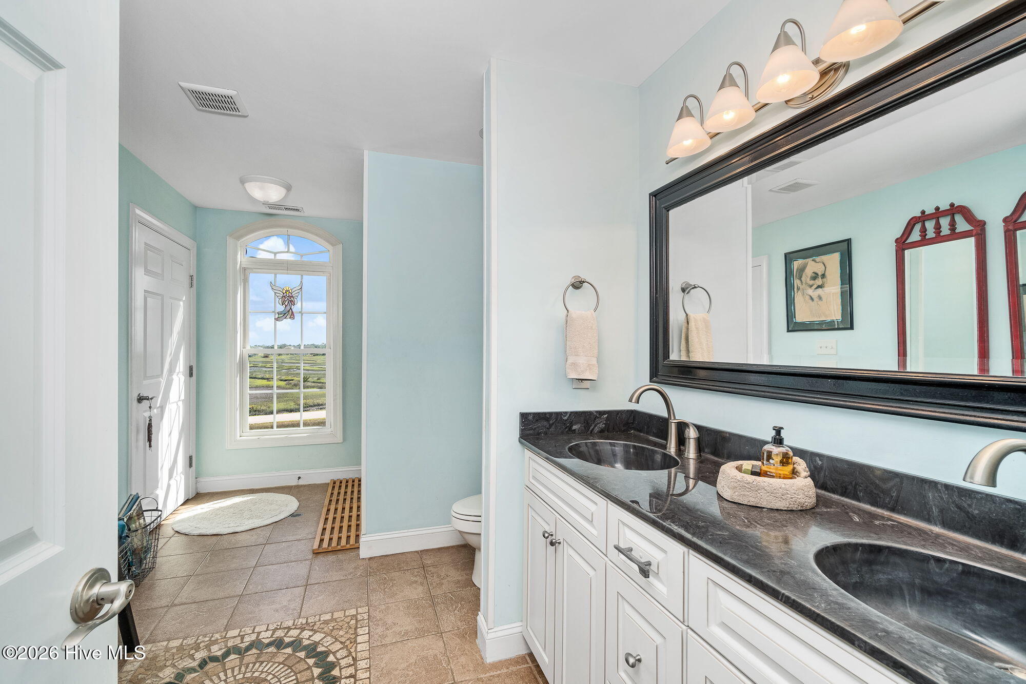 108 Swing Easy Lane, Harkers Island, NC, 28531