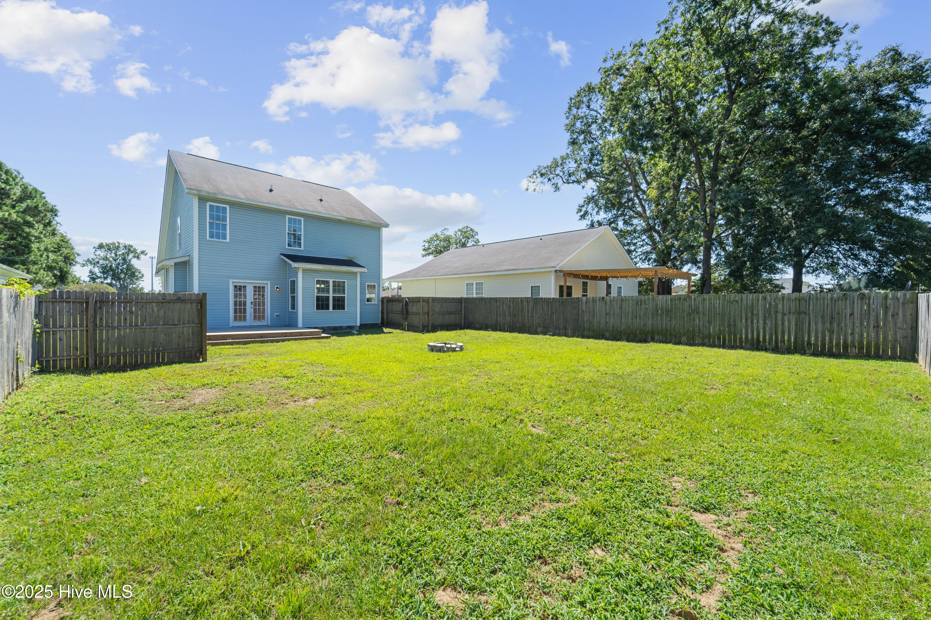 100529060 | Photo 11