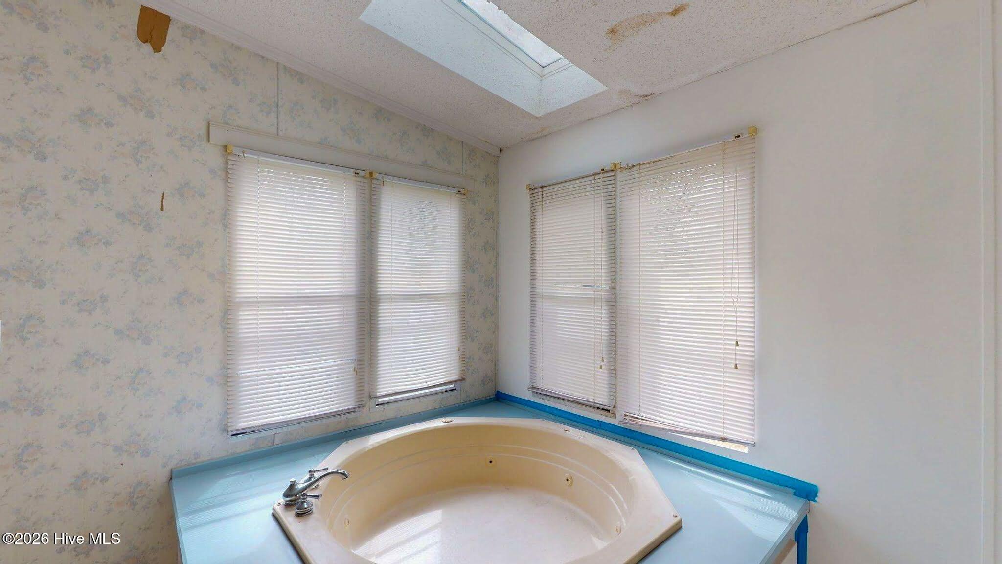 100563079 | Photo 17