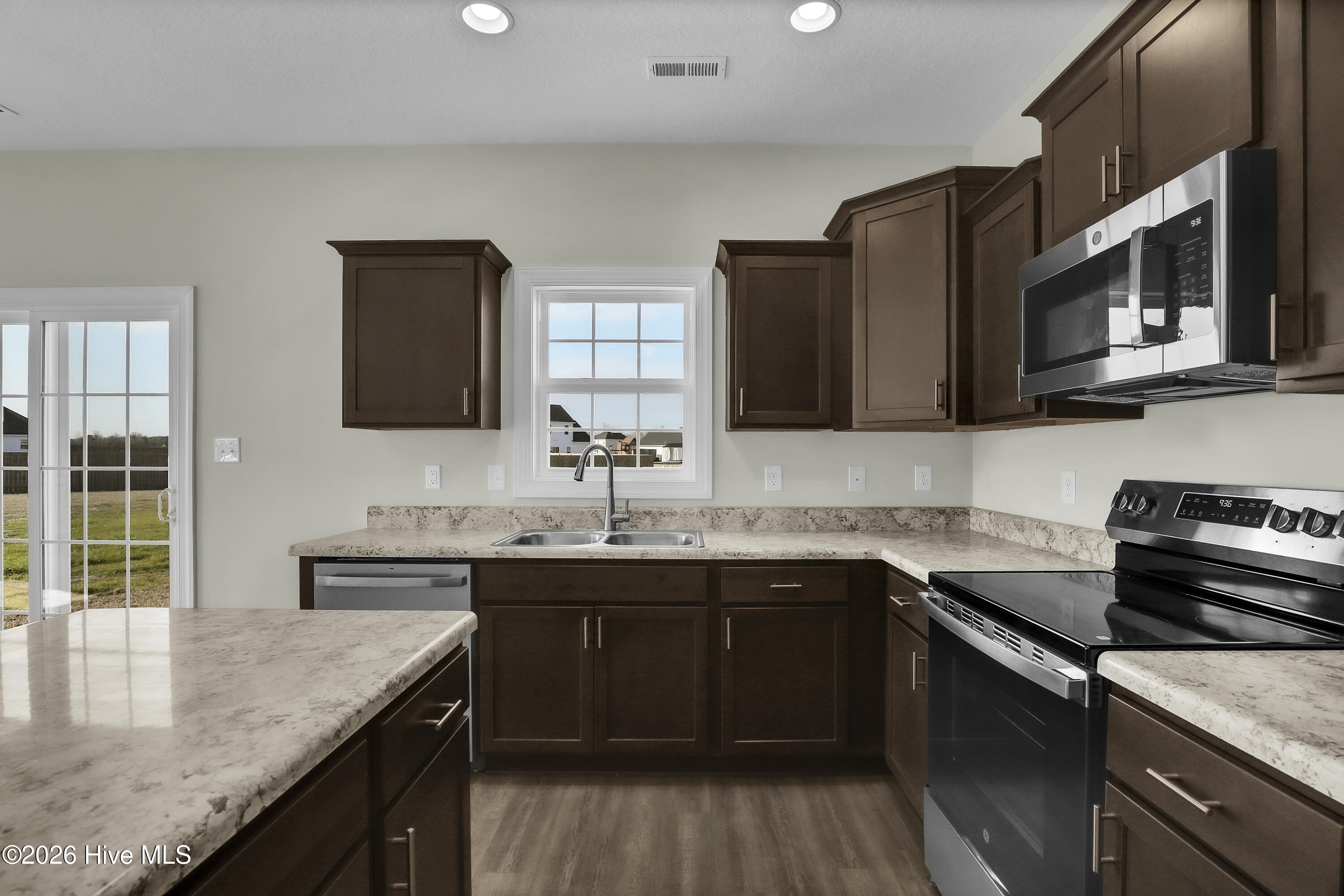 805 Calebs Creek Court, Maysville, NC 28555 – photo 10: 6G8A4276