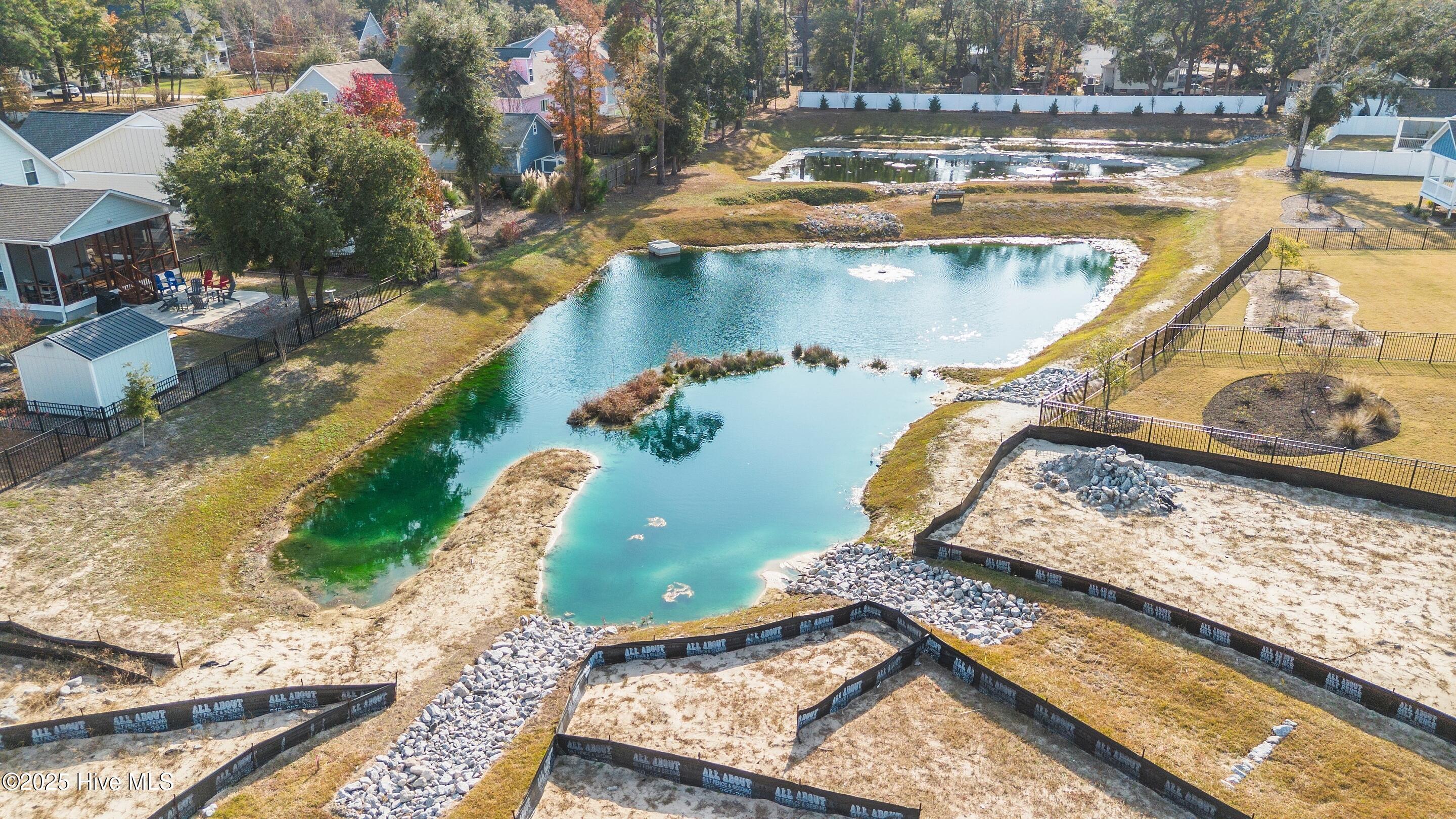 100543069 | Photo 23