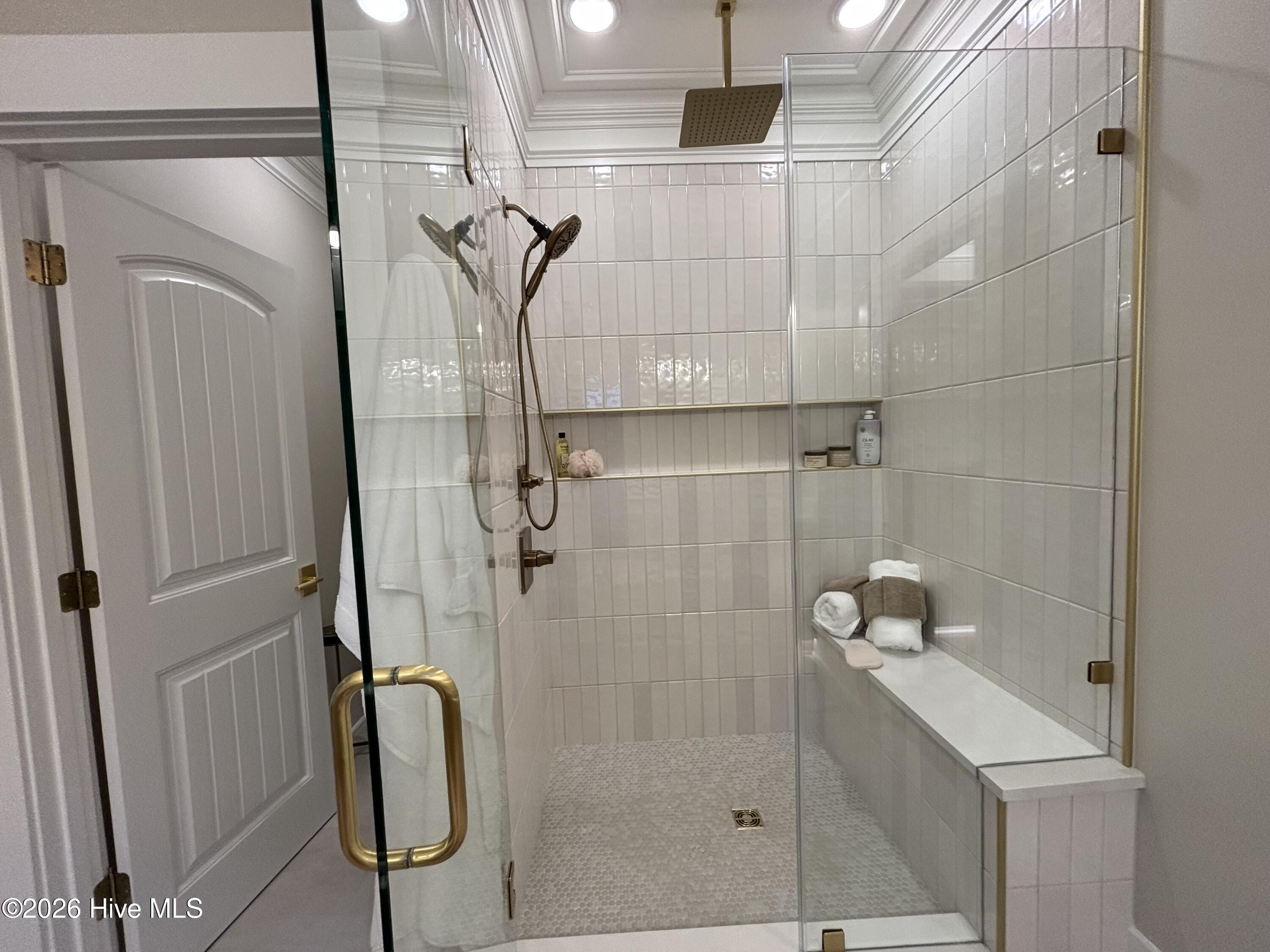 100516902 | Photo 88