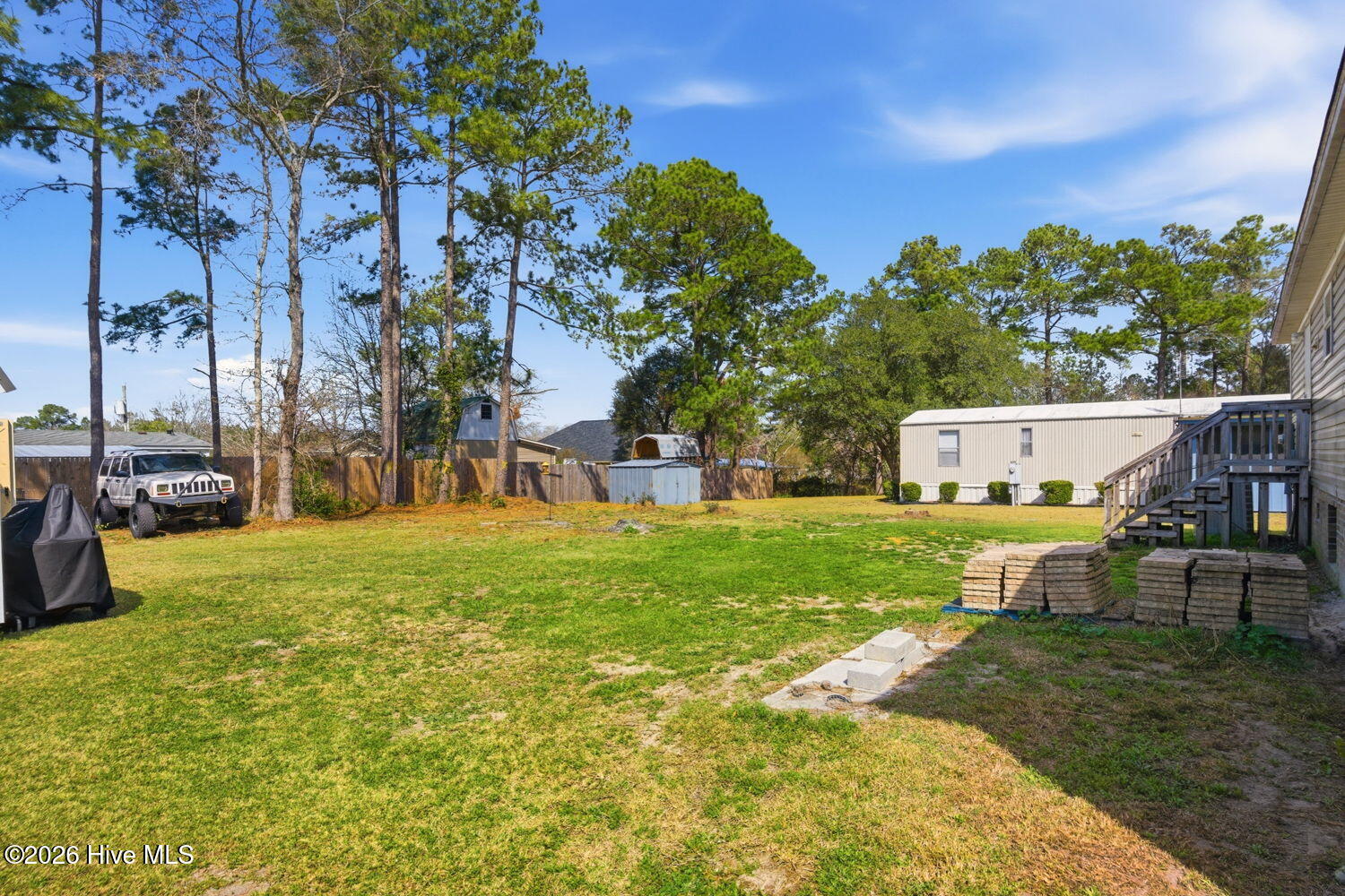 100559177 | Photo 25