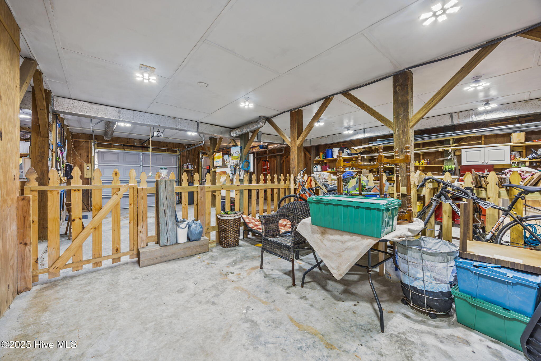 100545181 | Photo 29