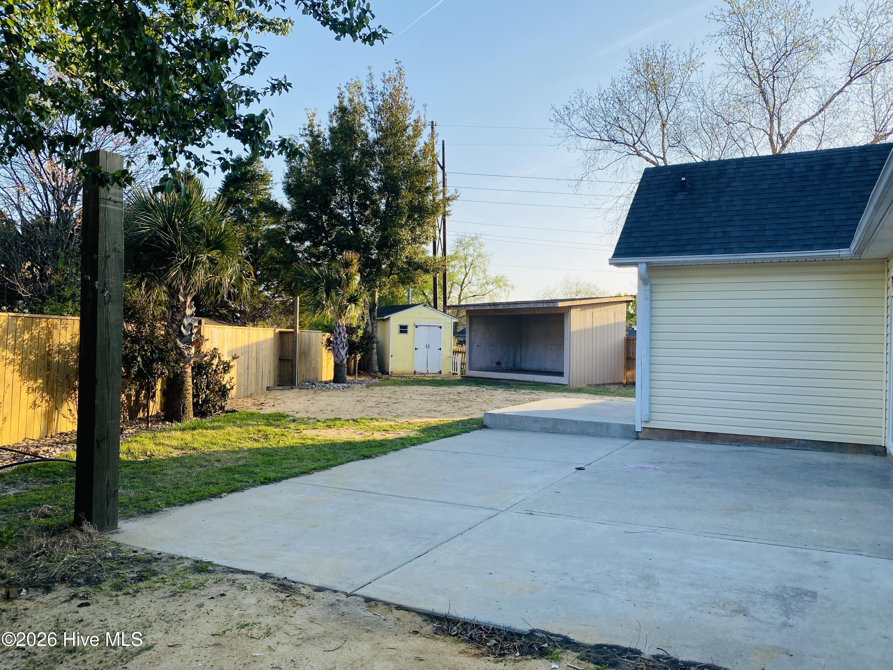 100562319 | Photo 19