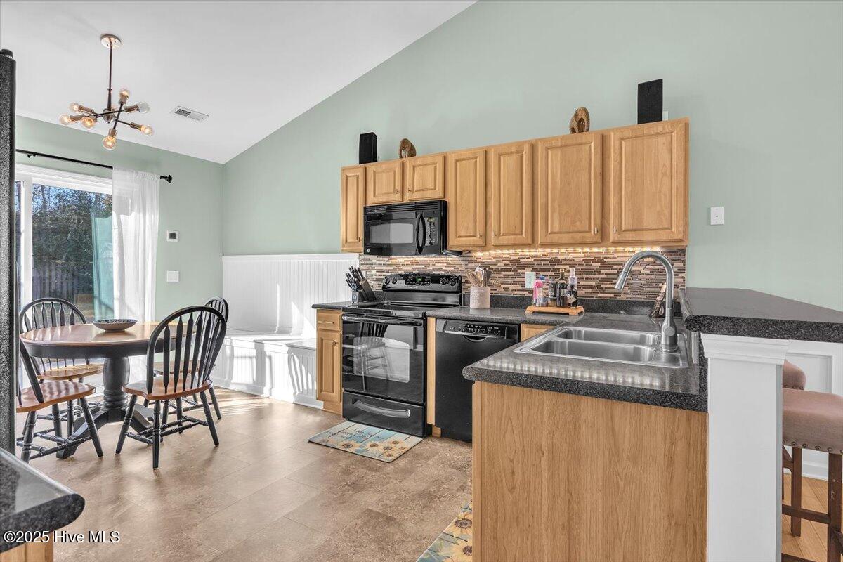 100546771 | Photo 16