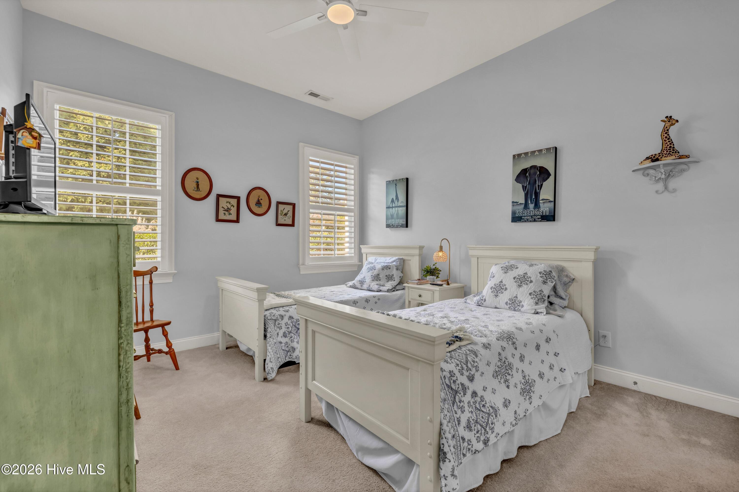 100548957 | Photo 28