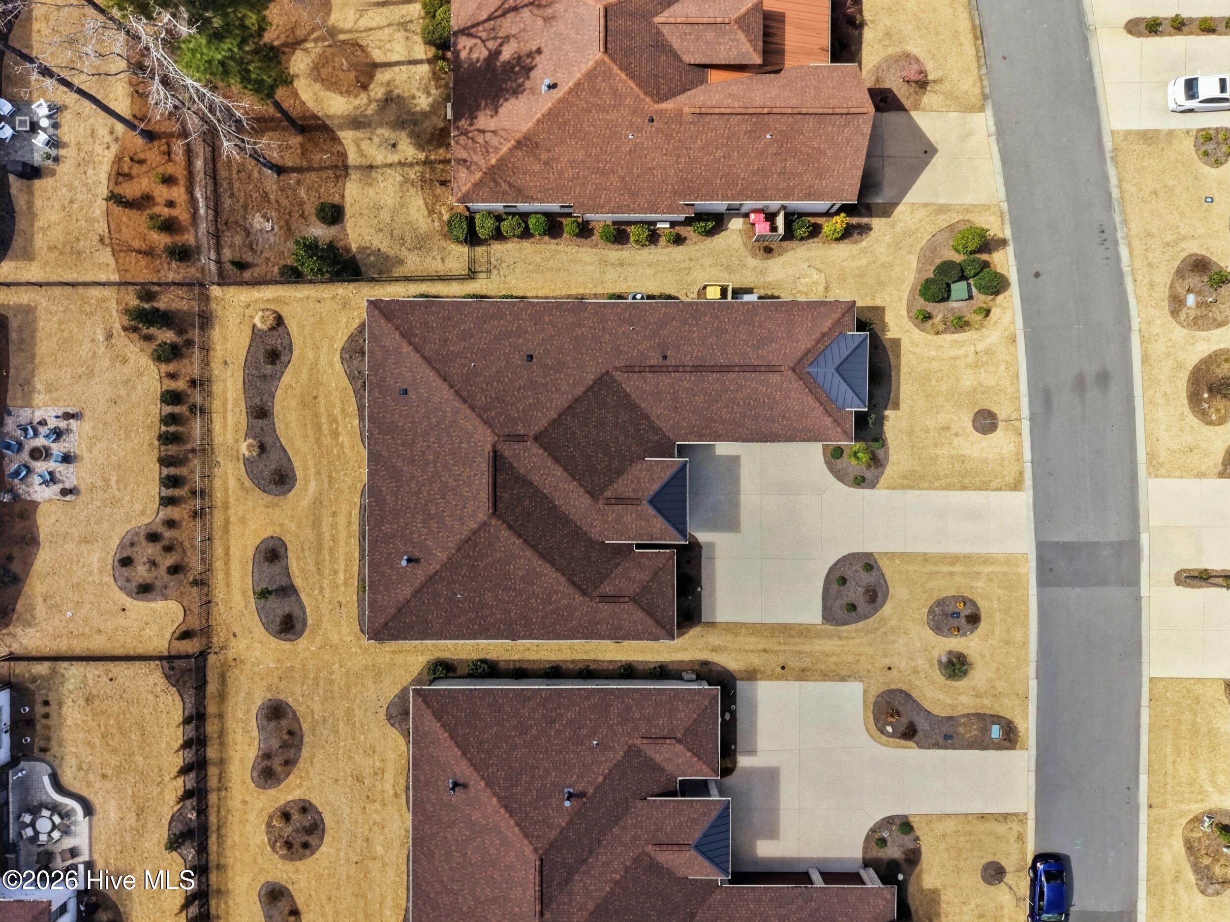 100560979 | Photo 57