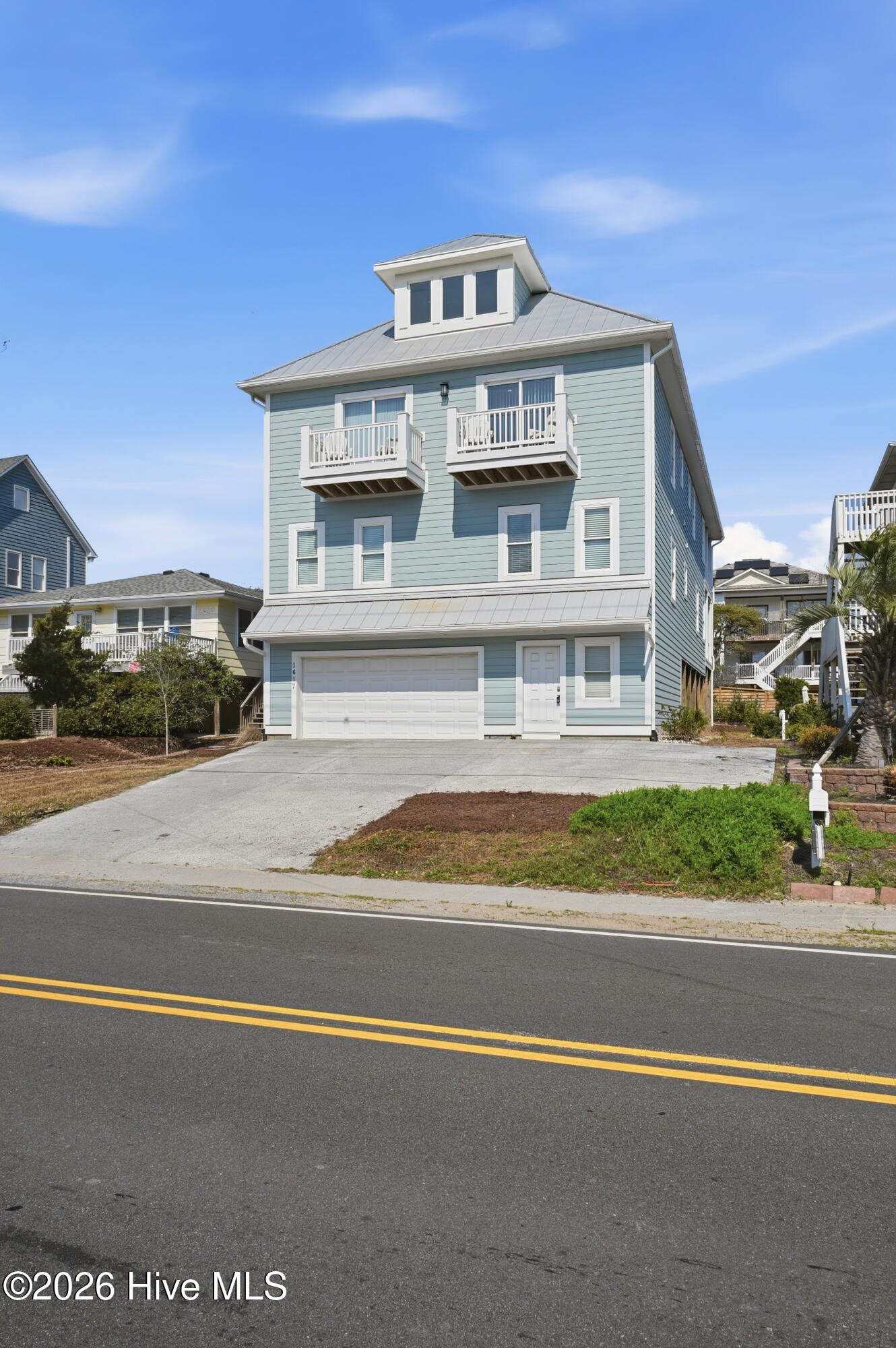 100561977 | Photo 11