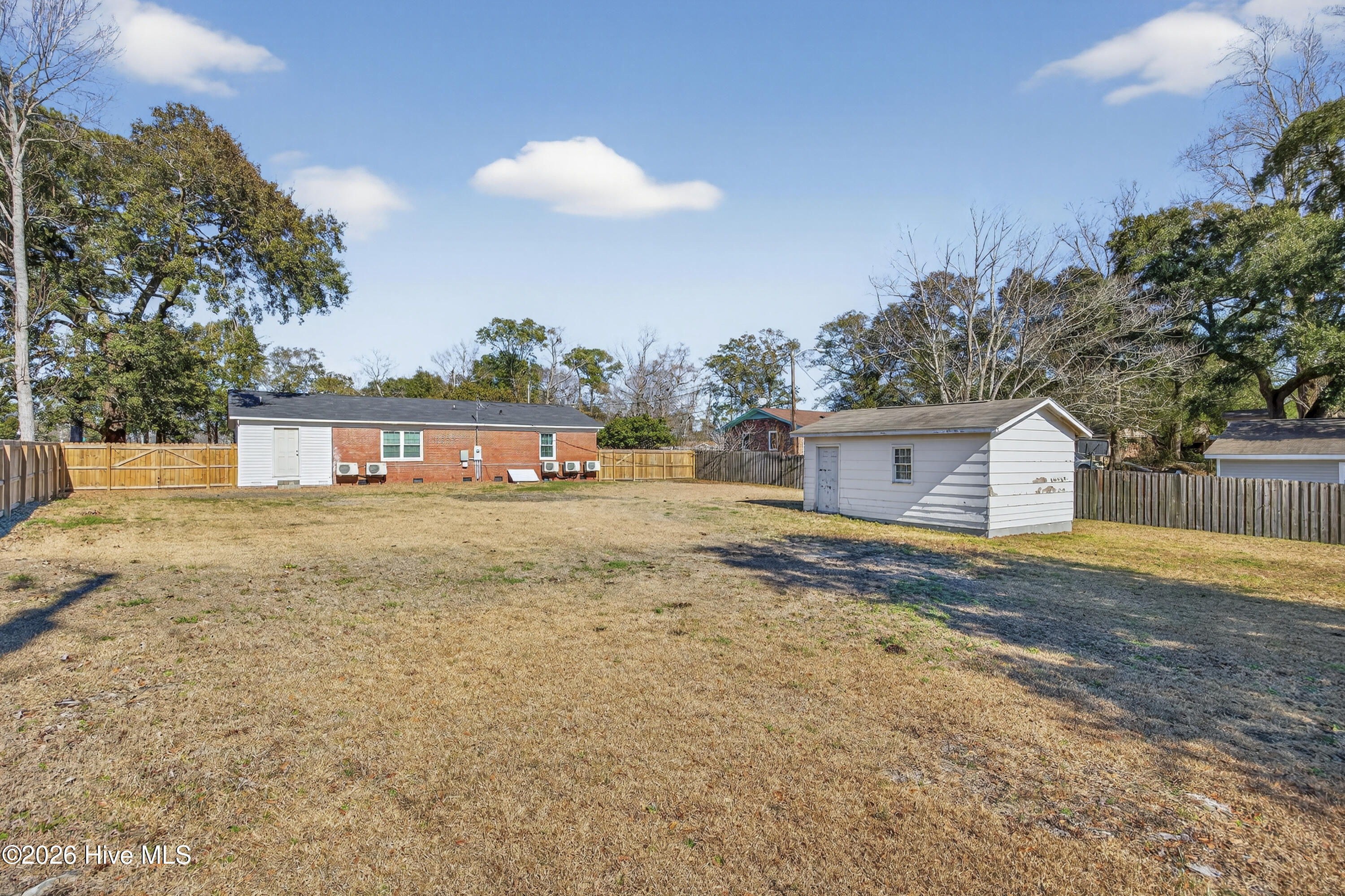 100536383 | Photo 24