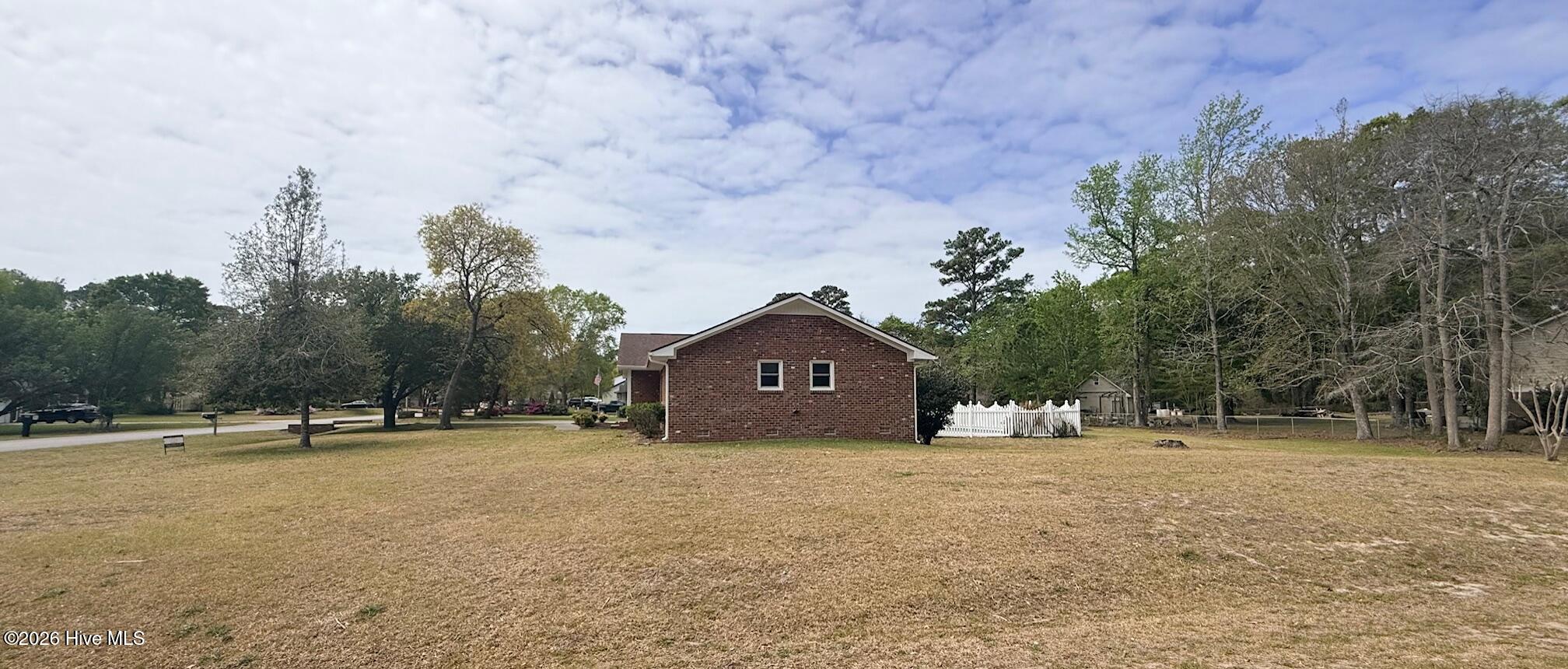 402 Crestwood Drive,Newport