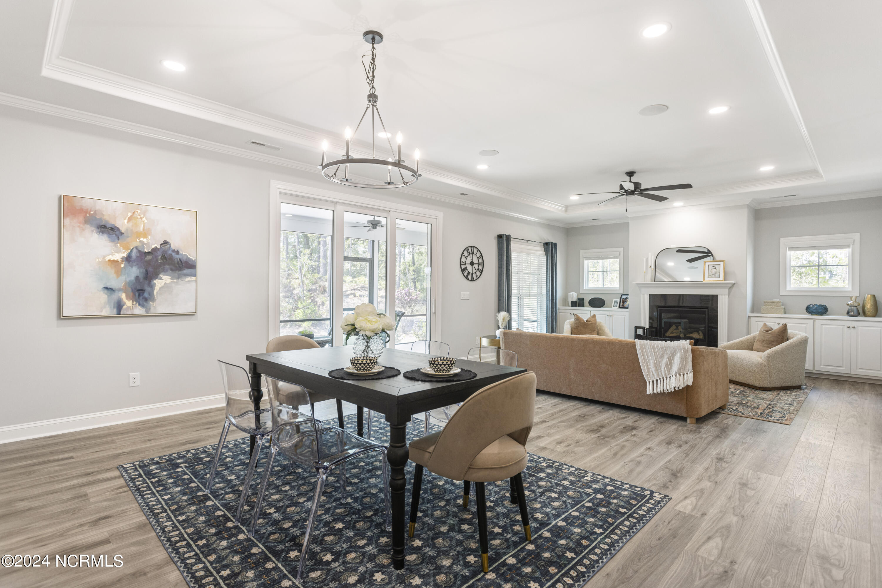 100544983 | Photo 25