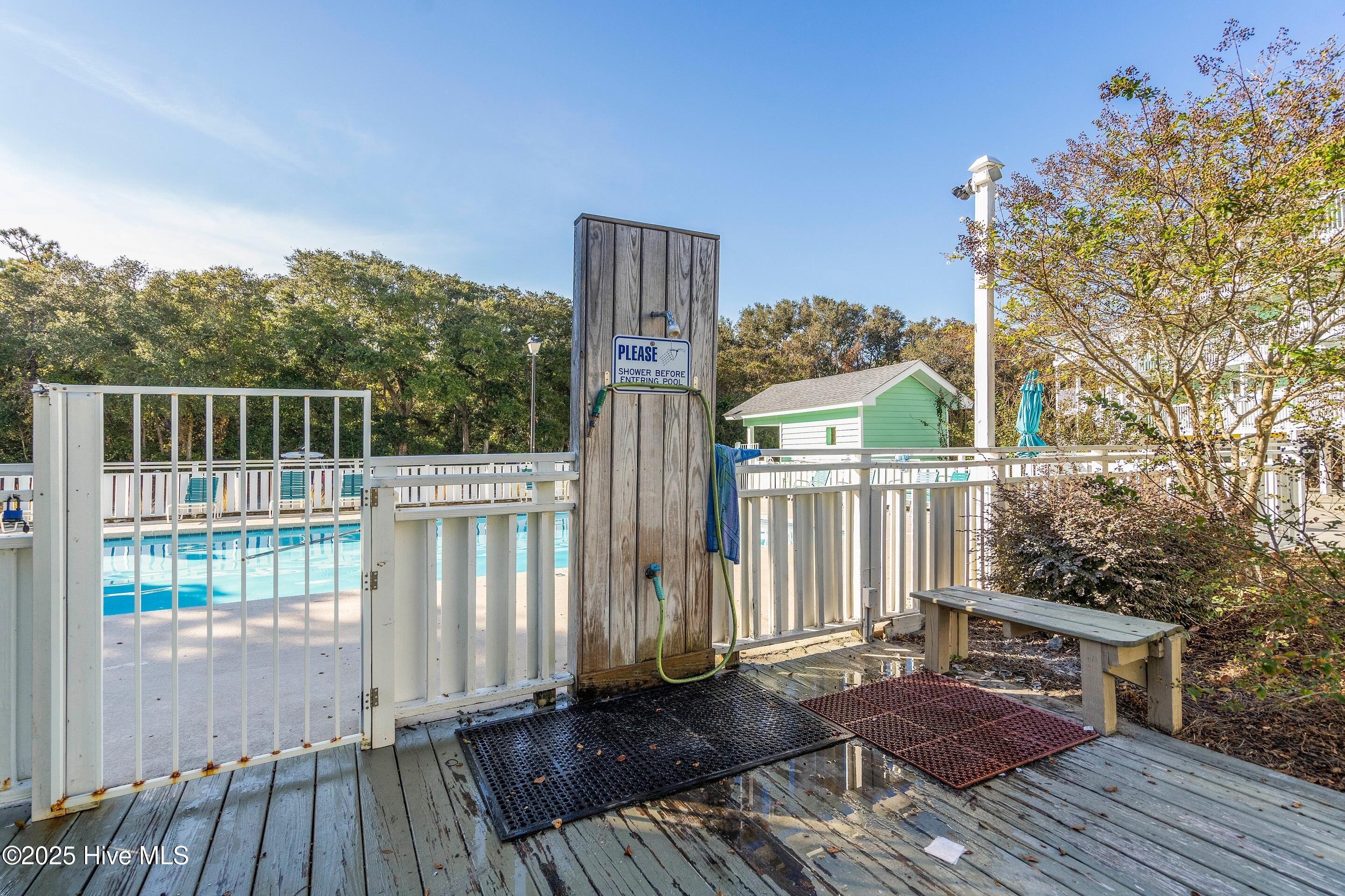 100532800 | Photo 60