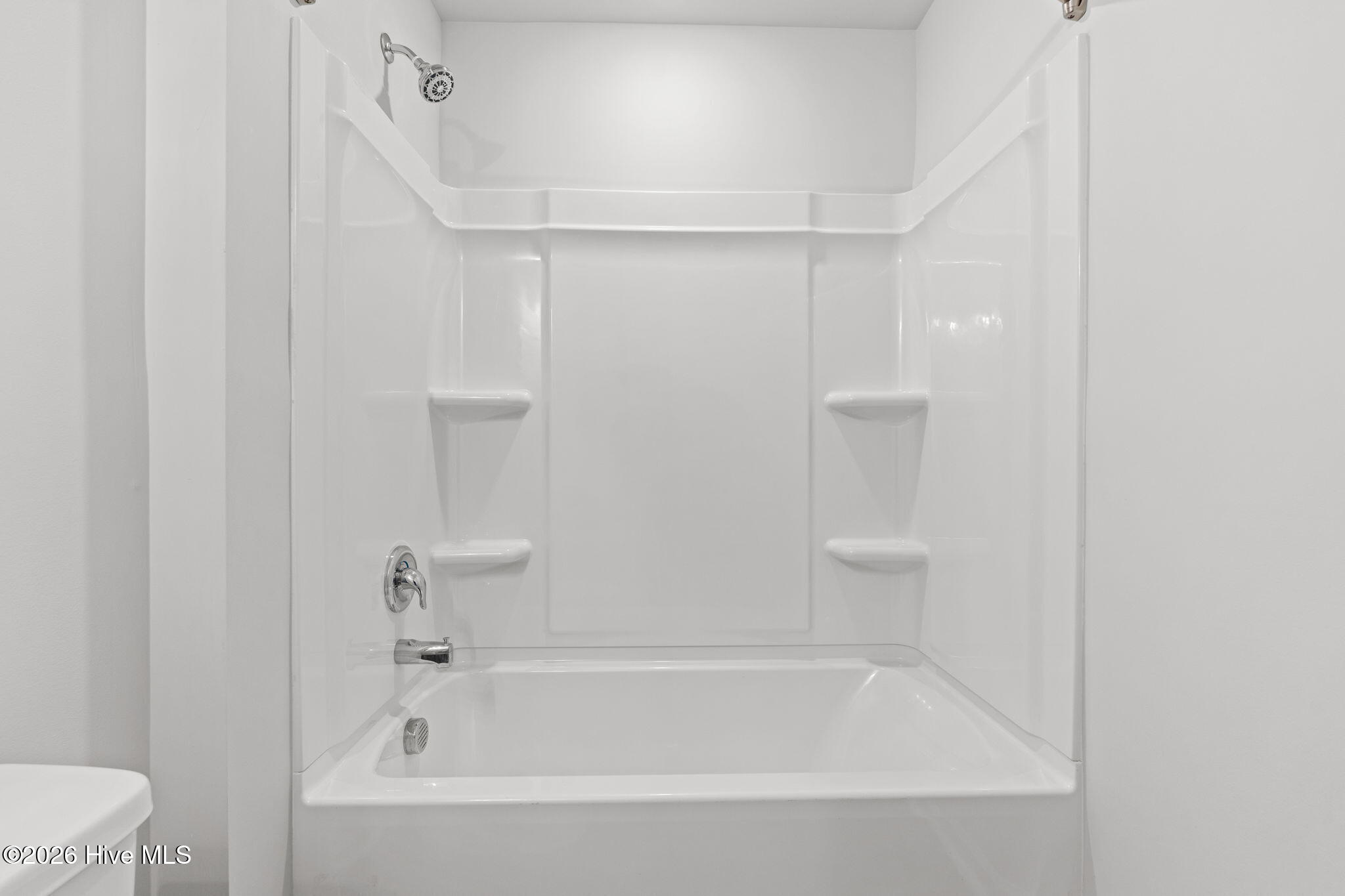 100567065 | Photo 36