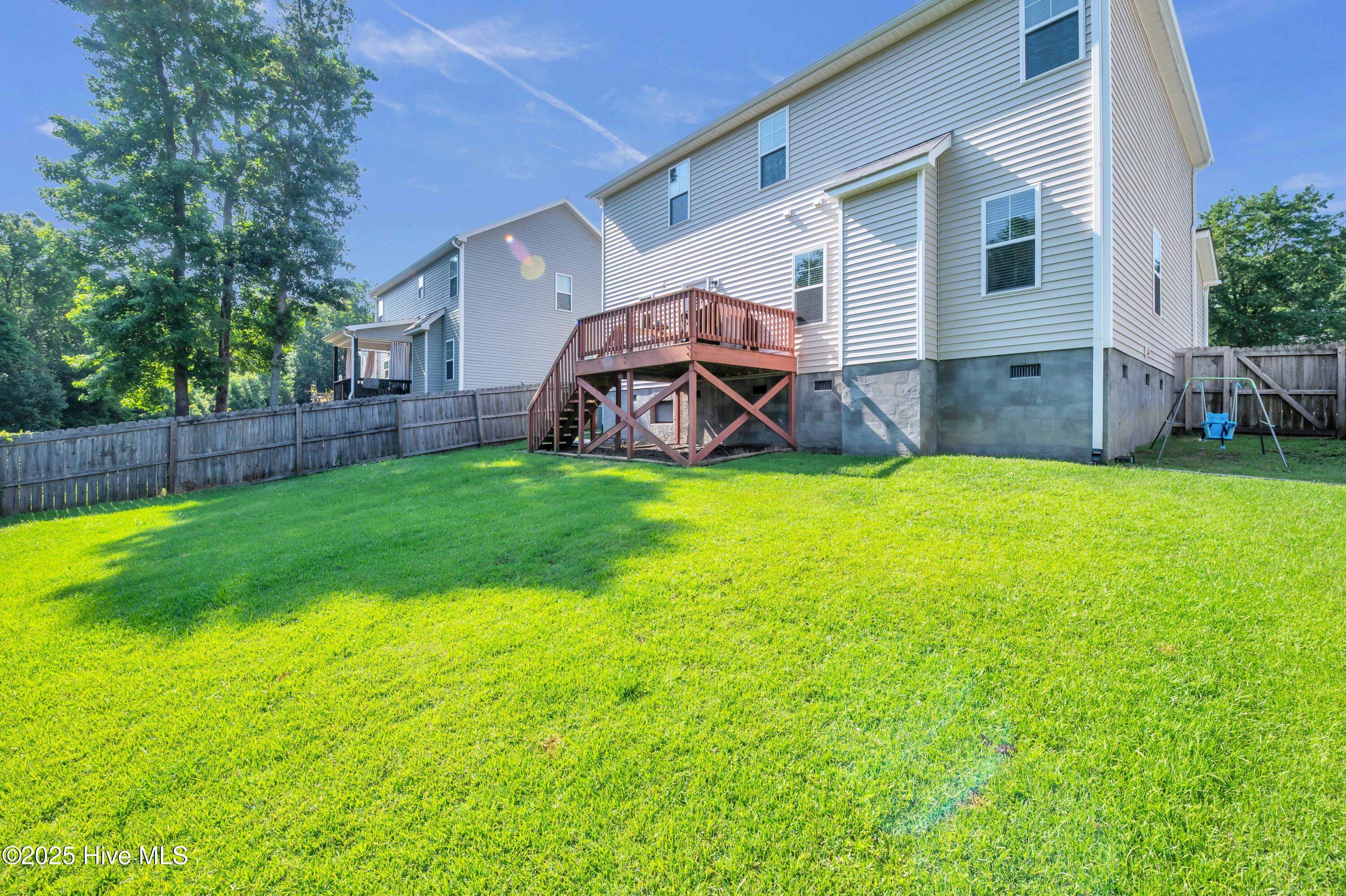 100517192 | Photo 36