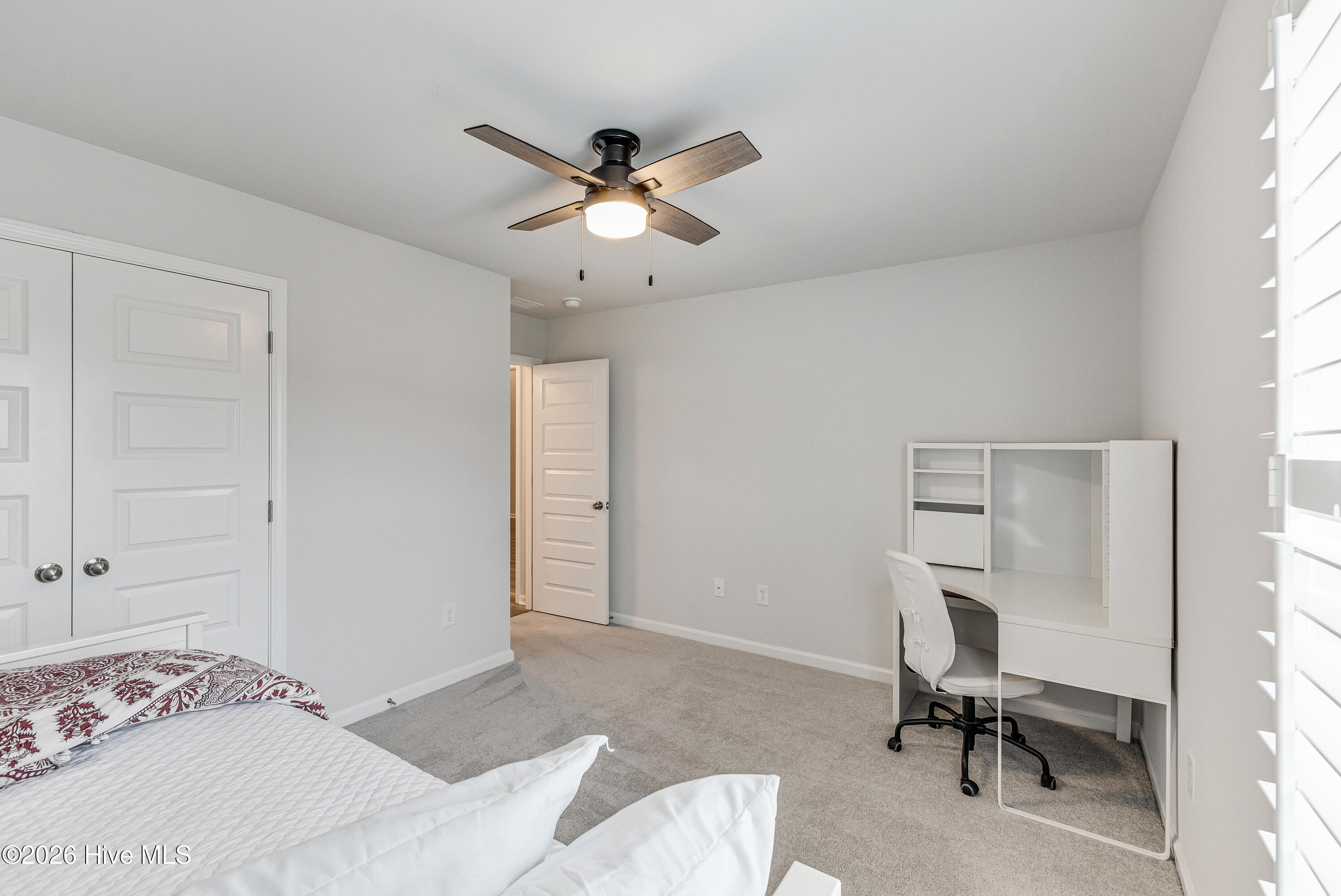 100561168 | Photo 25