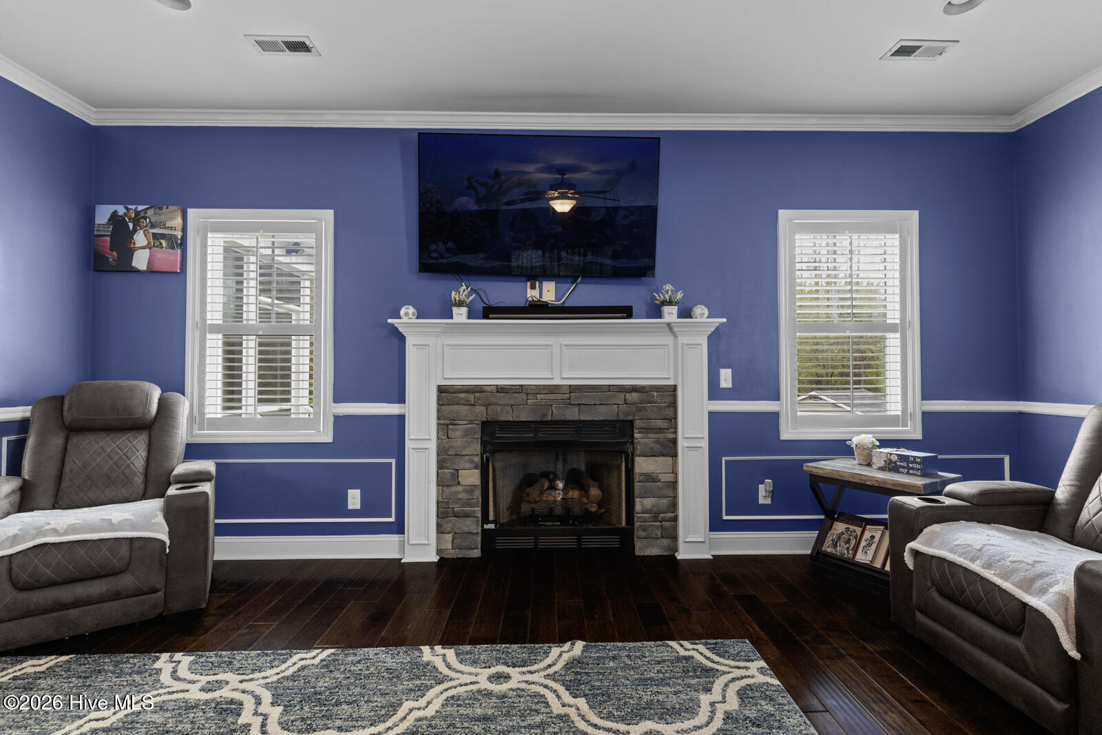 100564946 | Photo 12