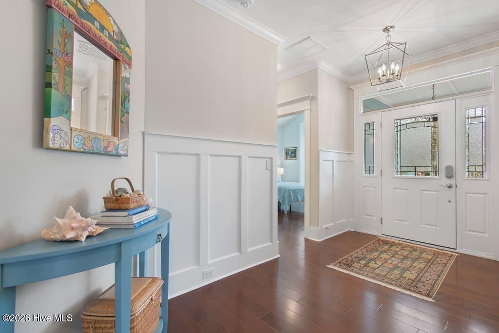 100562919 | Photo 11