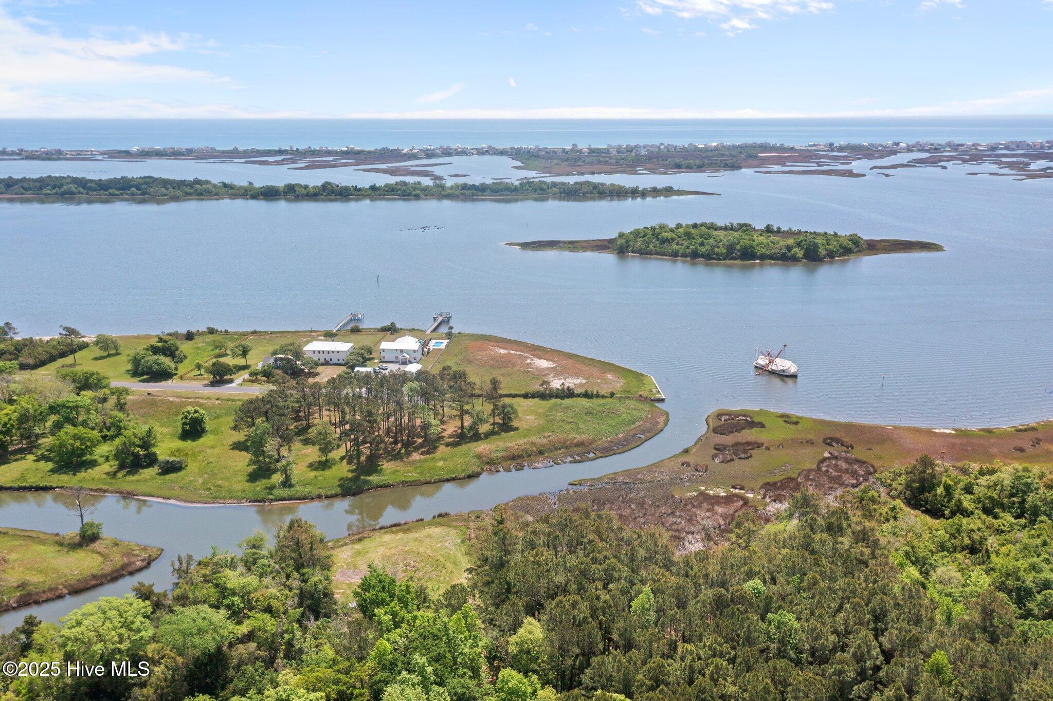 100514796 | Photo 44