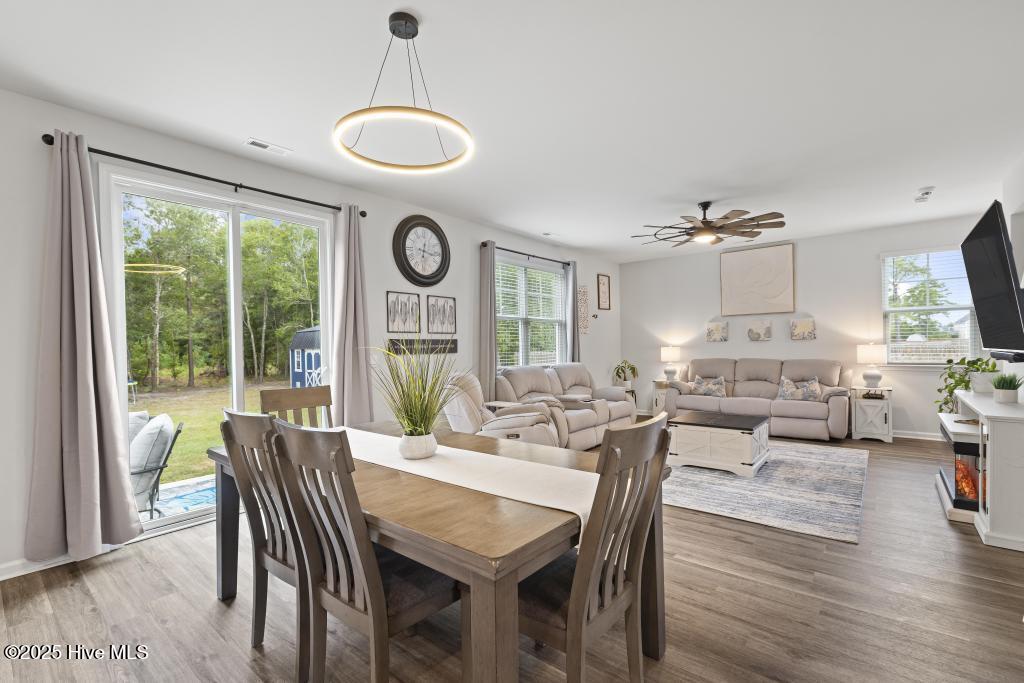 100536703 | Photo 14